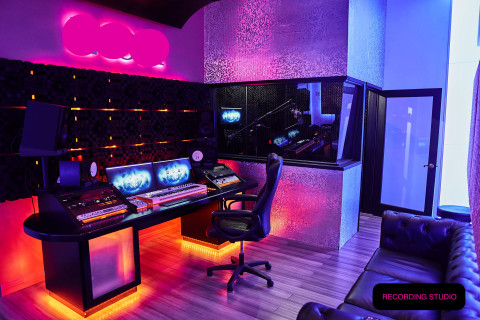 Professional Hip Hop Rap Pop Recording Studio In Los Angeles Los