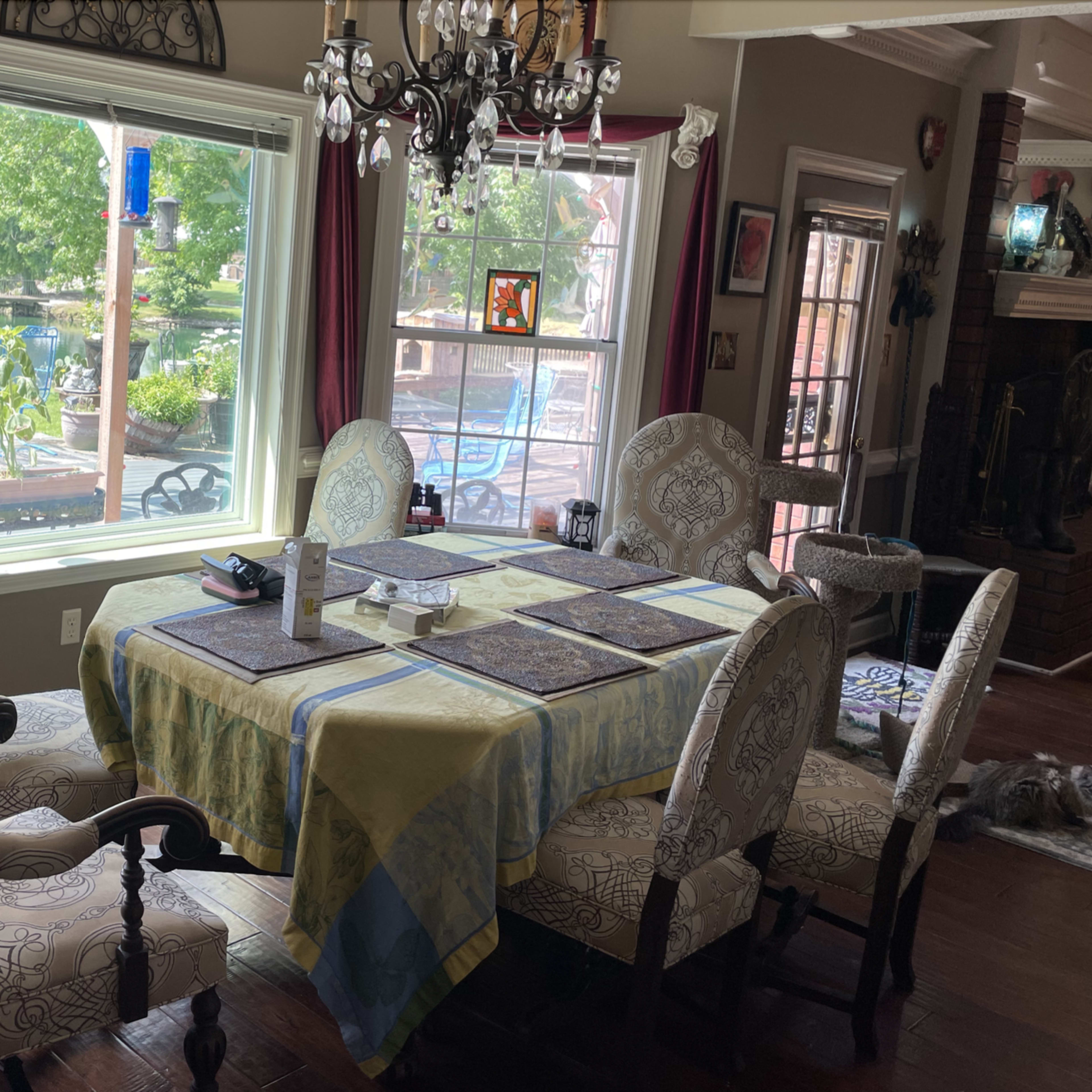 Lake-Front Home, large deck, manicured lakeside back yard. Image in Cordova, Memphis, TN