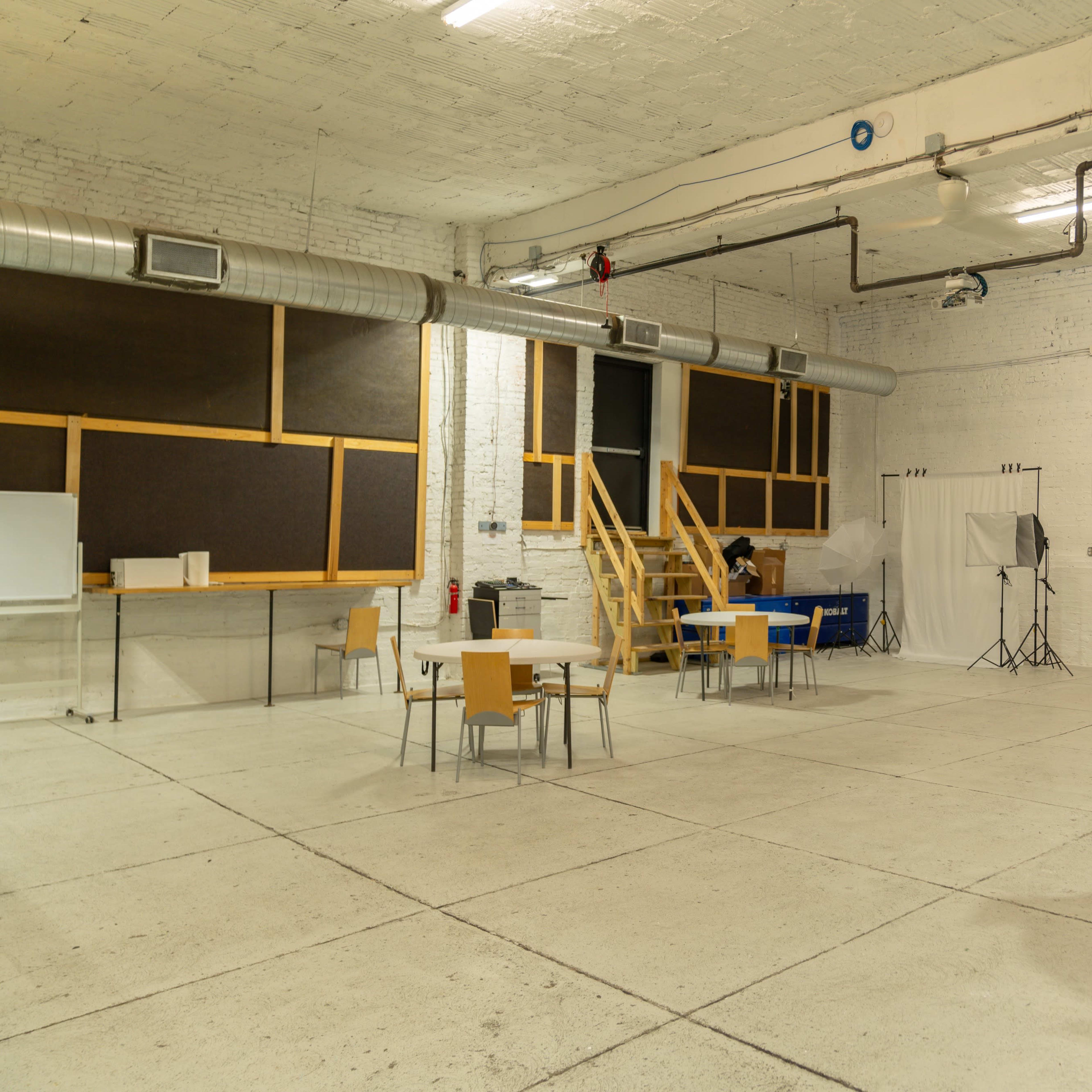 Privé Creative Studio Event Venue and Podcast Studio Image in Homewood West, Pittsburgh, PA