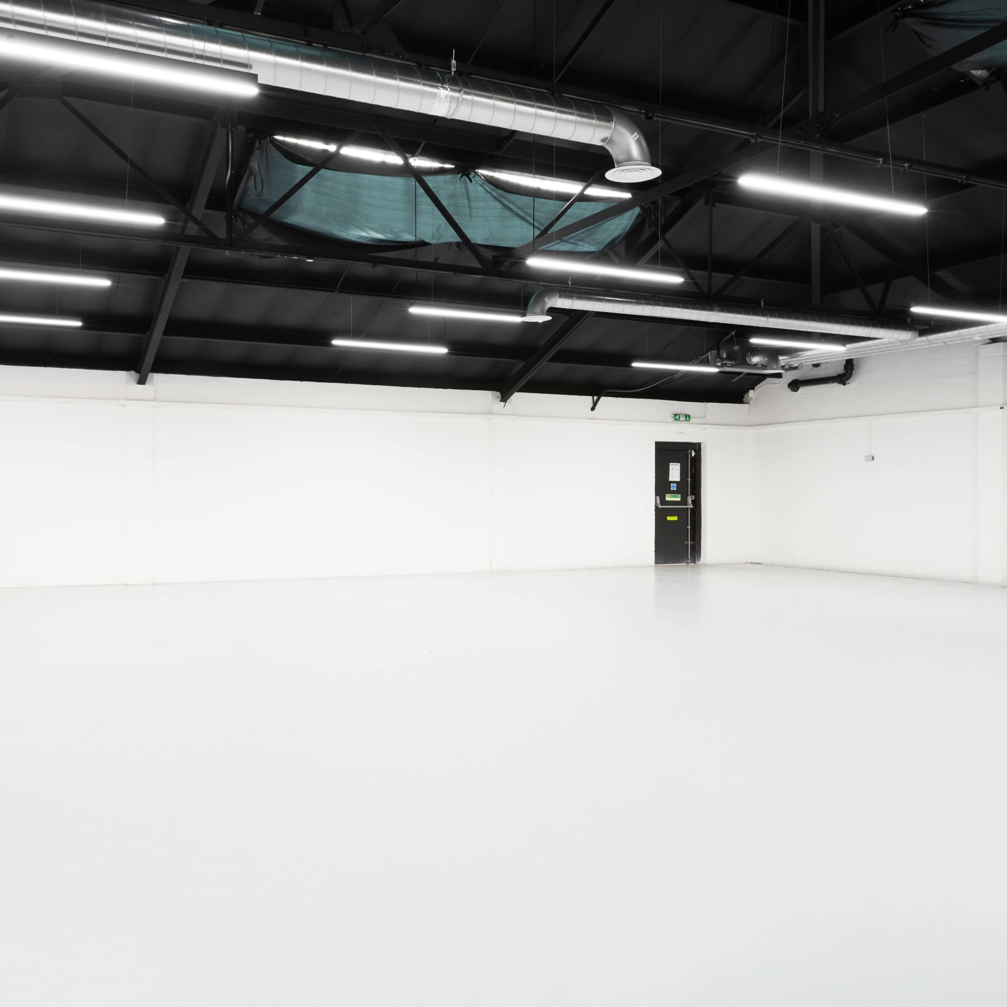 Large 2050 sqft Warehouse Studio Space Image in Lambeth, London, England