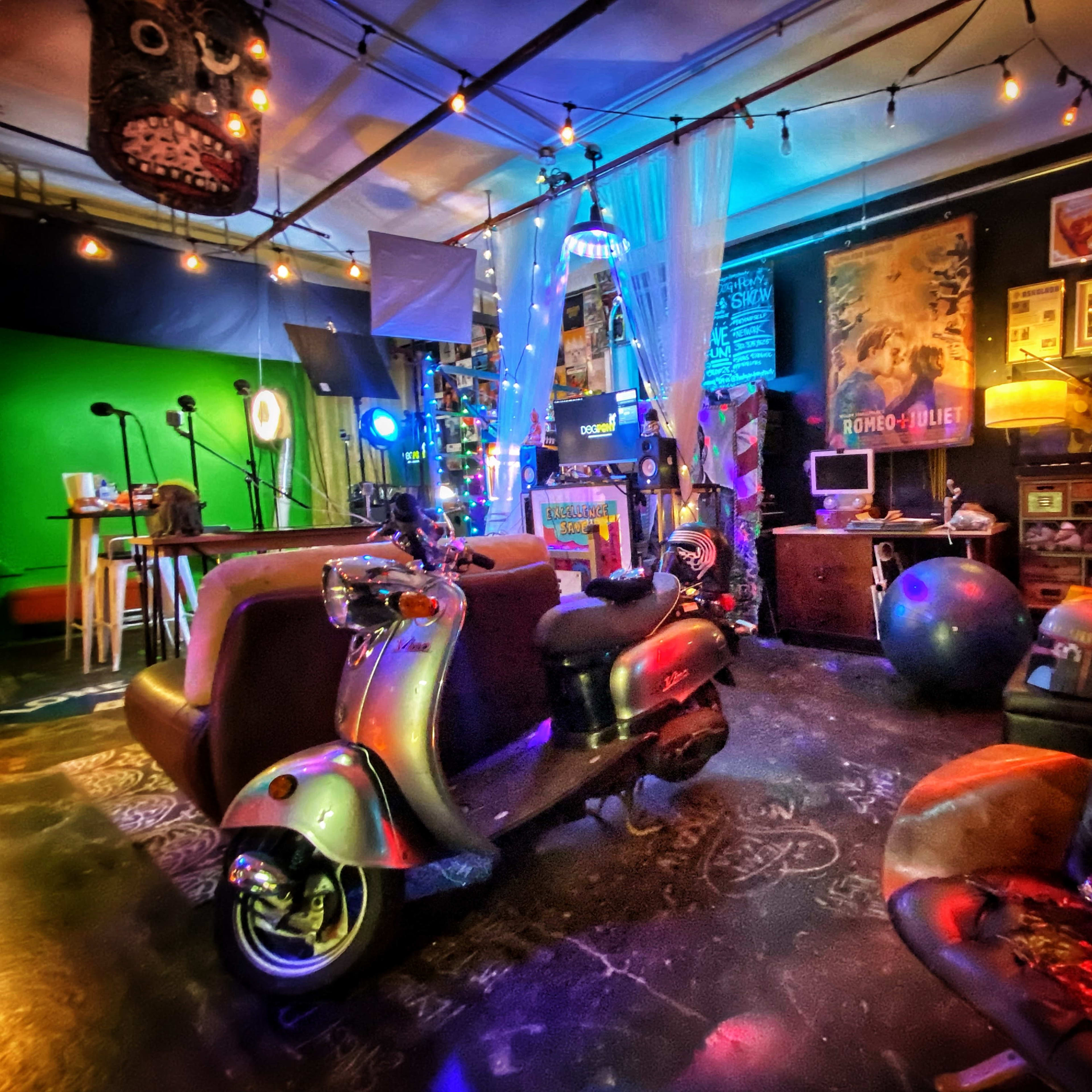 STUDIO 28 / Creative Photo + Video Studio Image in Hermosa, Chicago, IL
