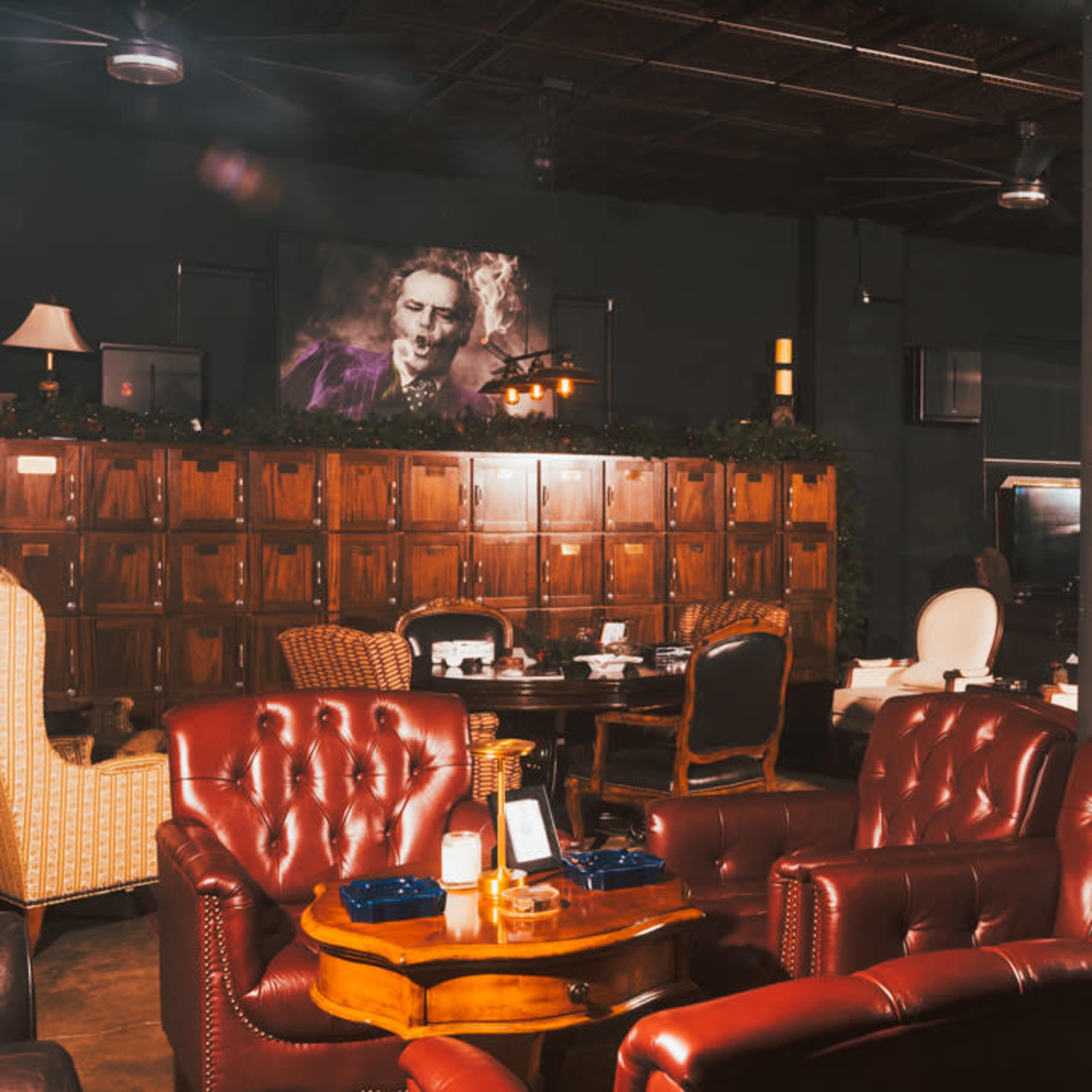 Executive Lounge with Distinctive Ambiance Image in Midtown - Westport, Kansas City, MO