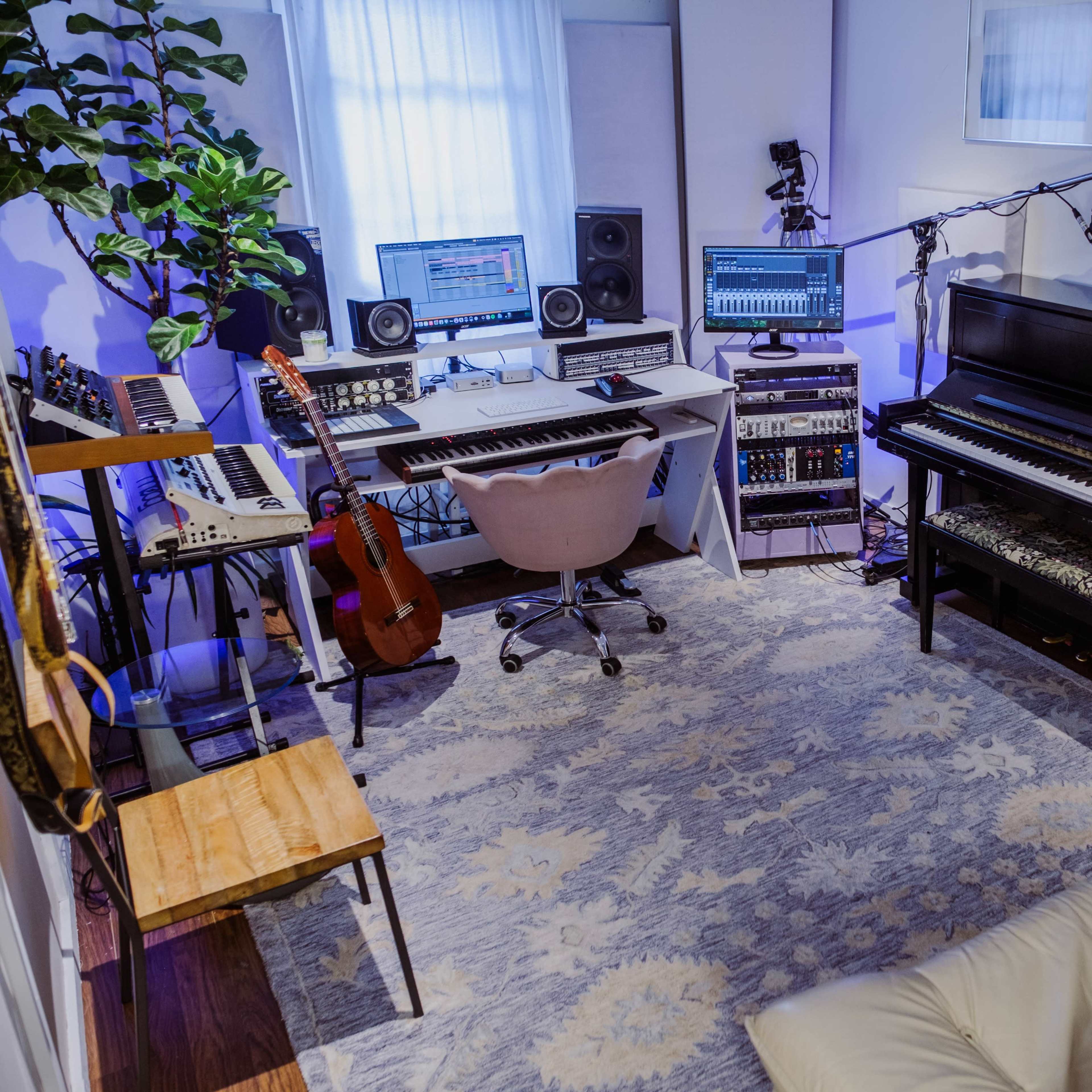 Vibey Sunlit Recording Studio Image in Greenpoint, Brooklyn, NY