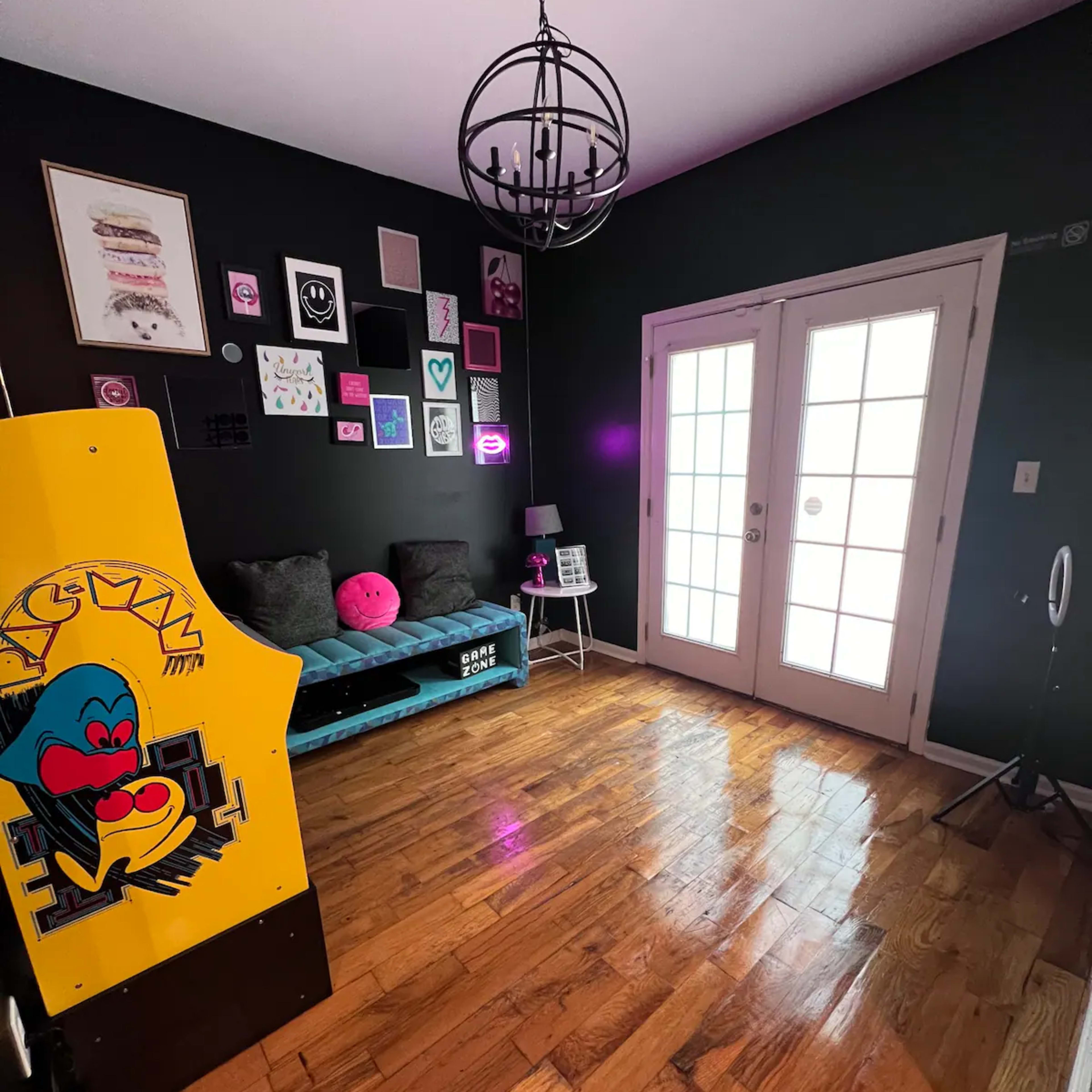 Stylish Abode of Atlanta Image in Venetian Hills, Atlanta, GA