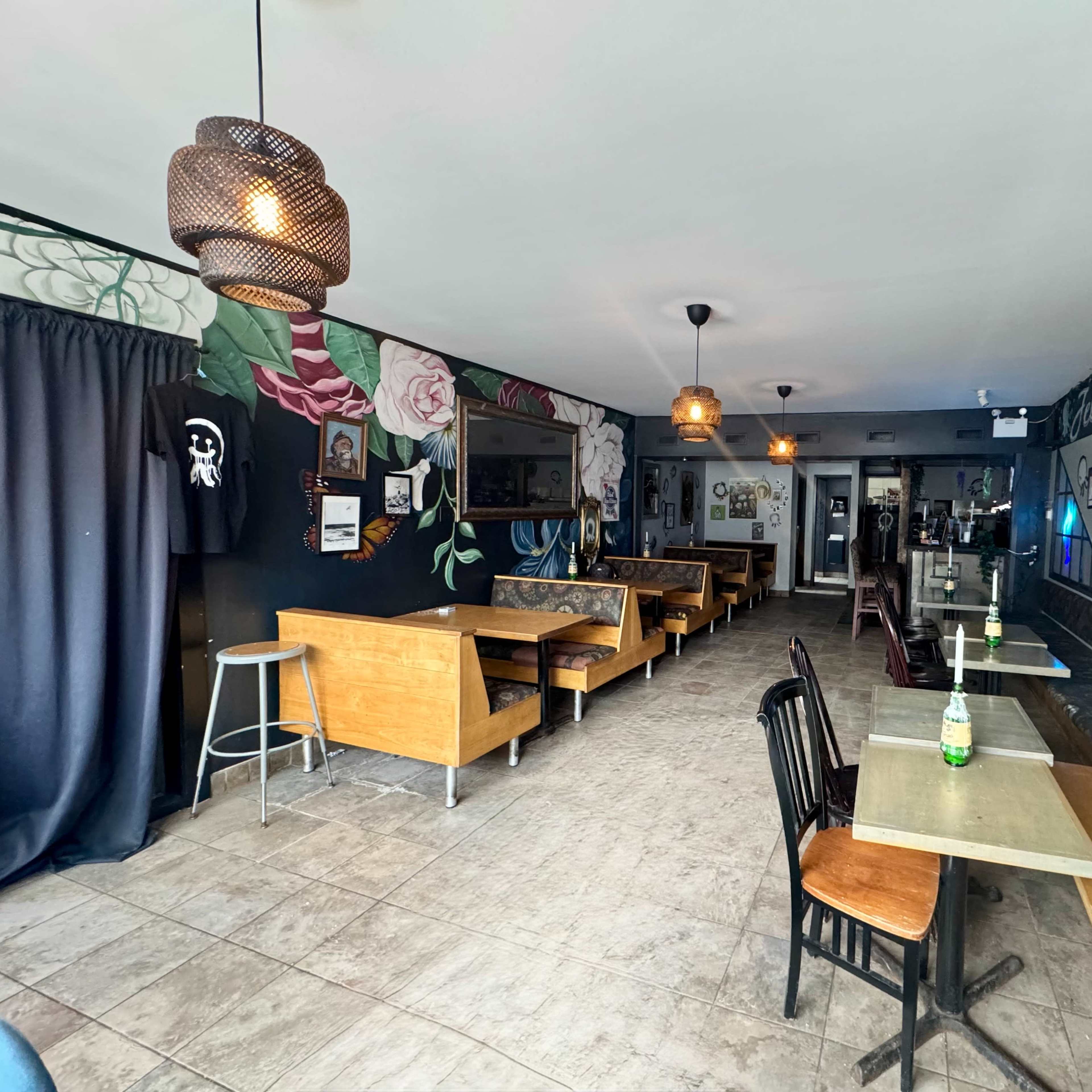 Small restaurant space on Quinpool Road Image in South End, Halifax, NS