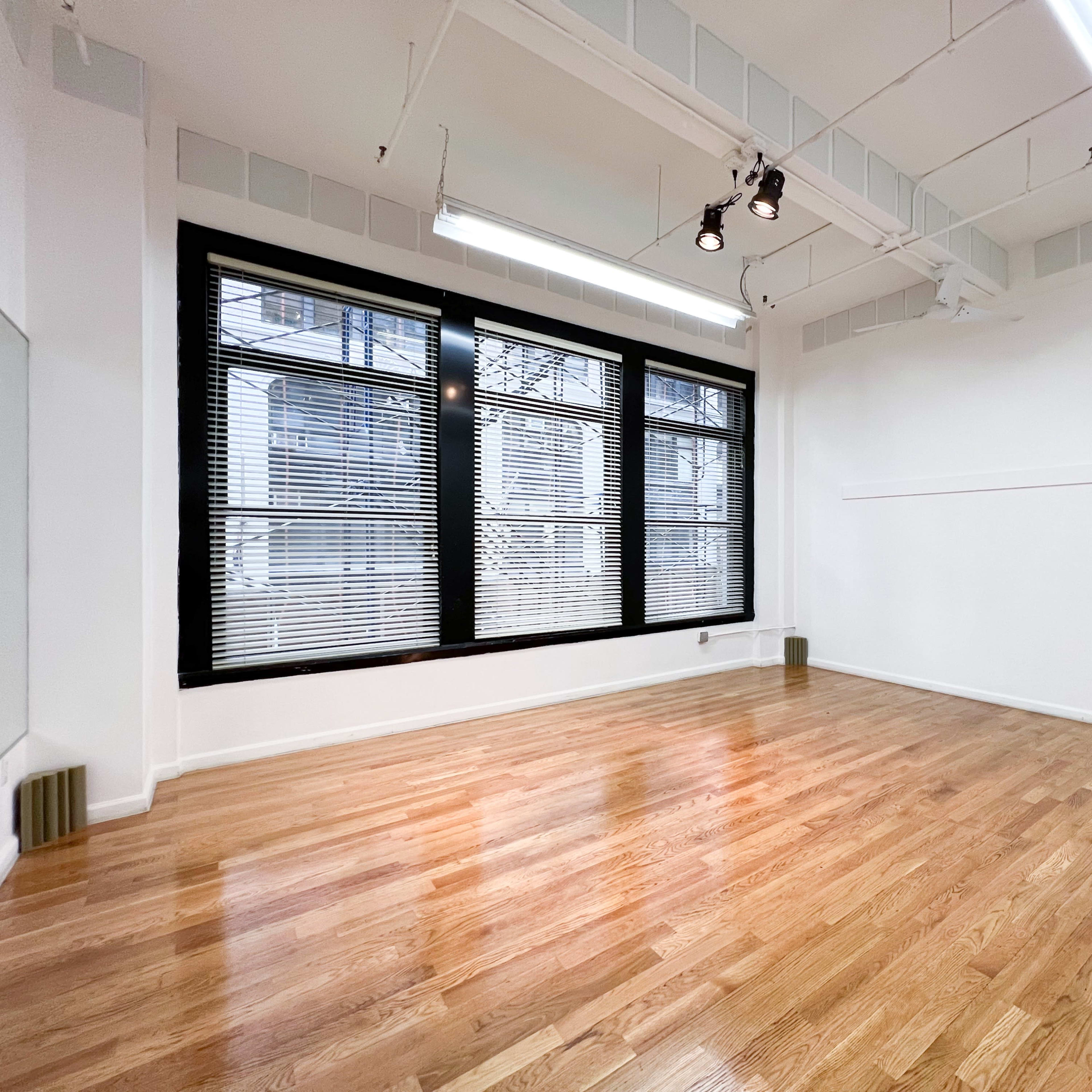 Cre8ive NYC - Multipurpose Office/Studio/Rehearsal Spaces Image in Midtown Manhattan, New York, NY