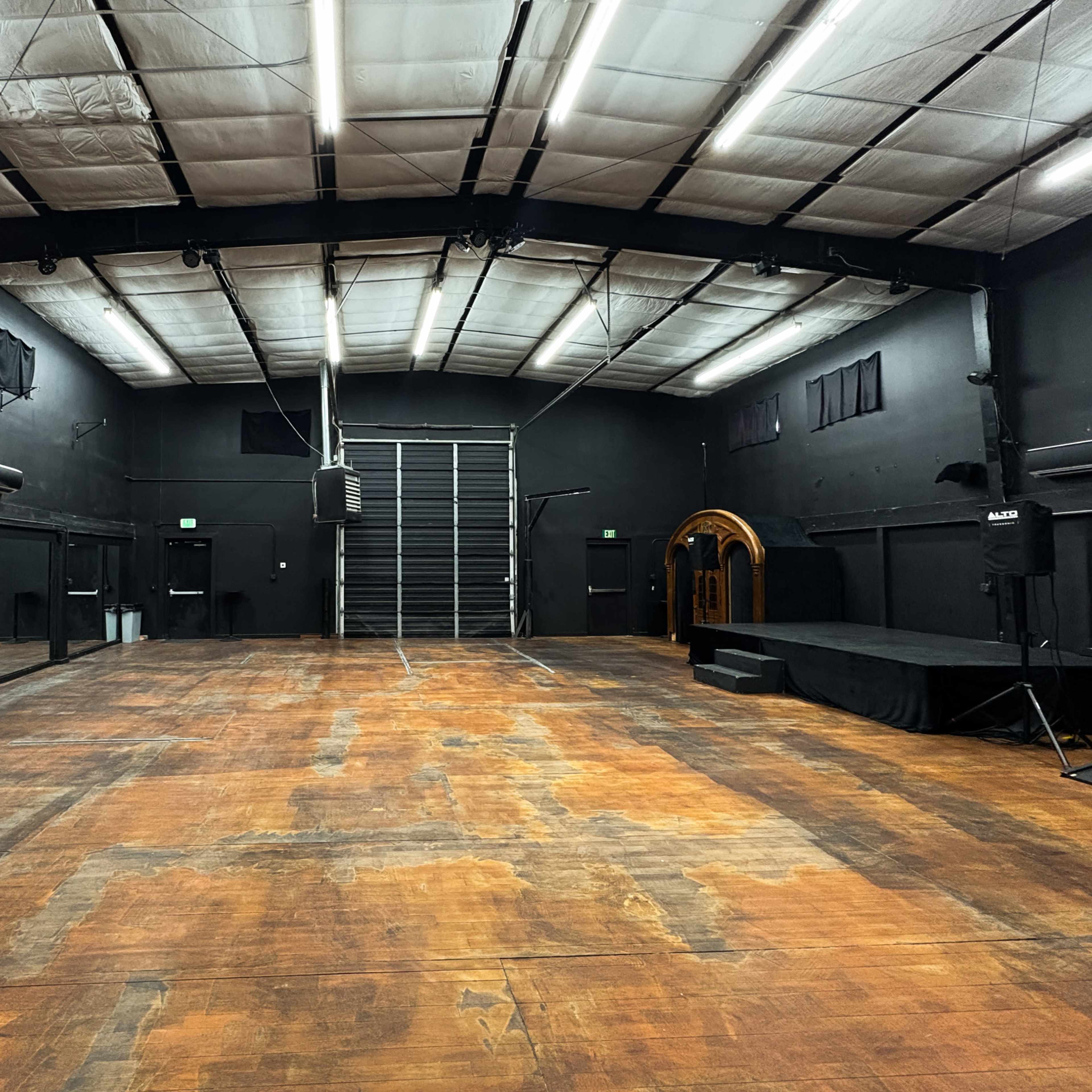An Alternative Warehouse Venue Image in Overland, Denver, CO