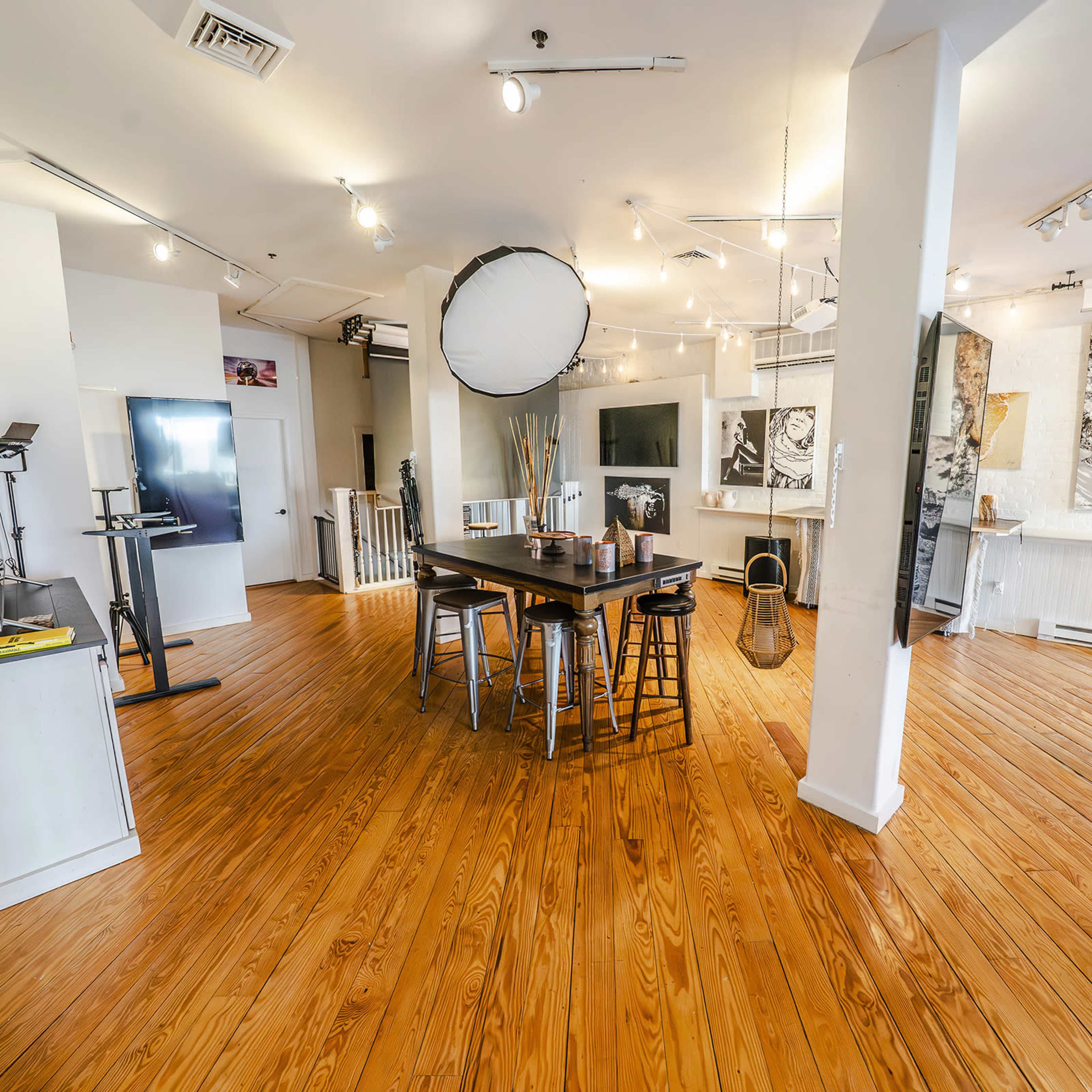 Working Photography Studio Image in Portsmouth, Portsmouth, NH