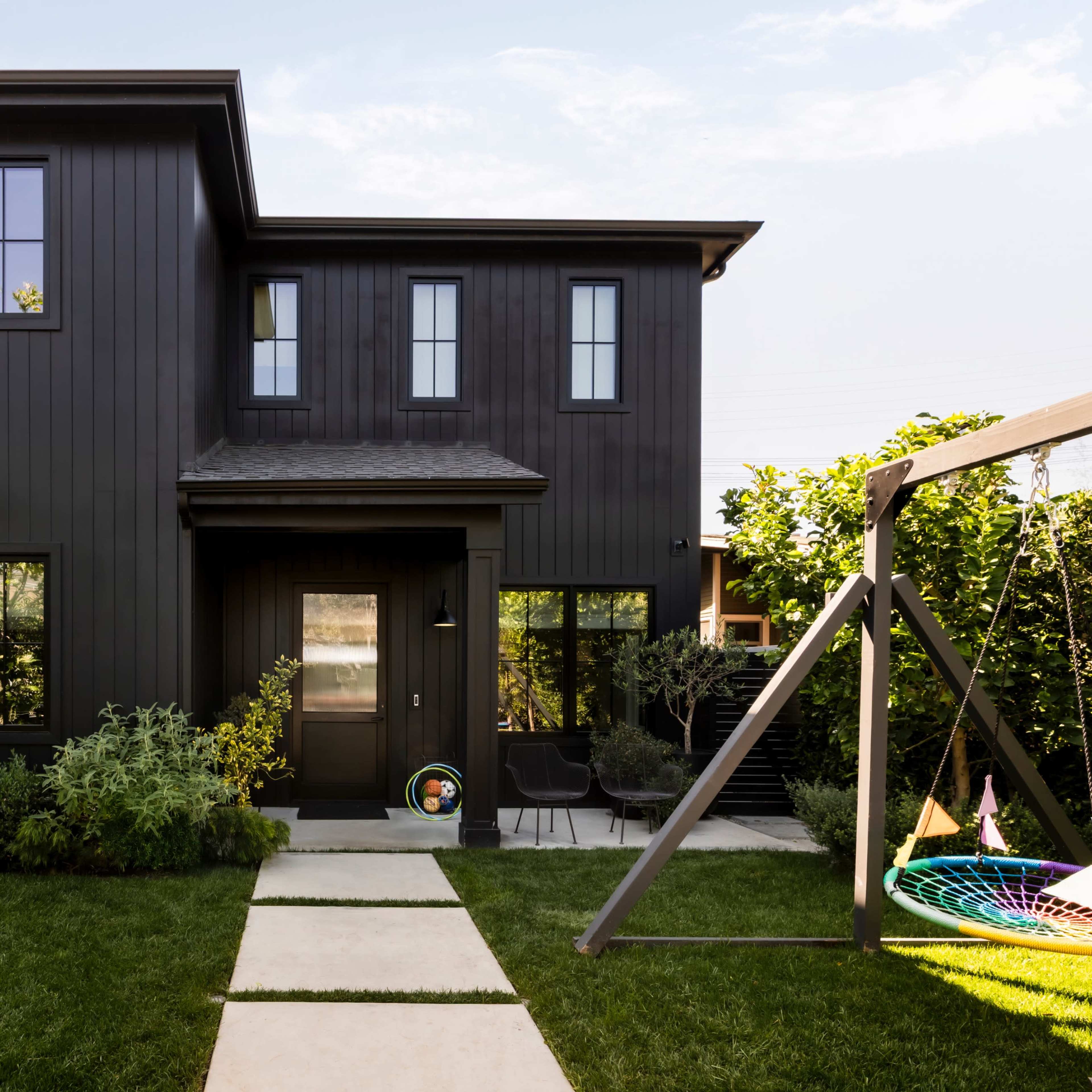 Black Pool House Image in Venice, Los Angeles, CA