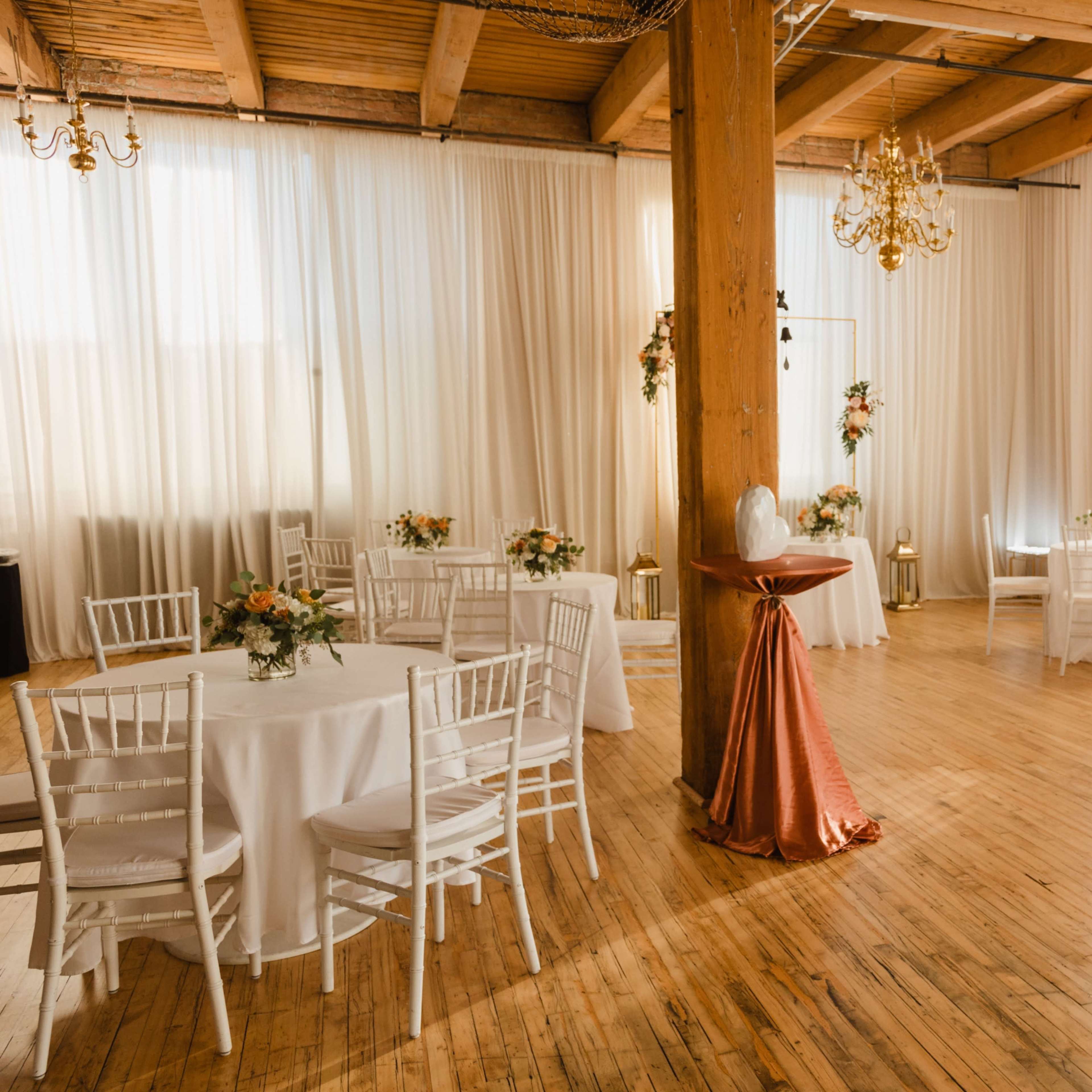 Bridgeport Studio with Lots of Natural Light Image in South Side, Chicago, IL