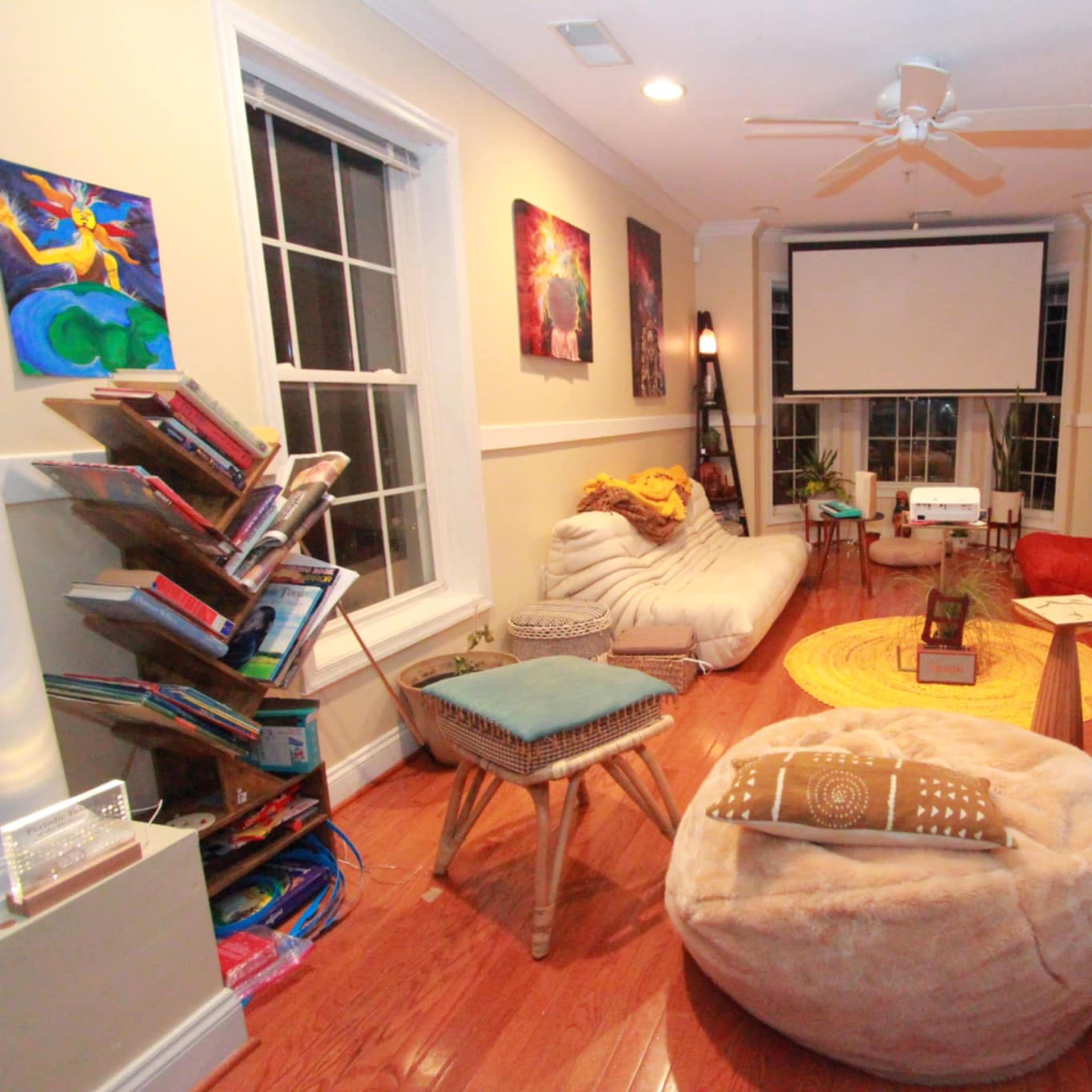 Large Vibey, Common Areas in Historic D.C. for Small Gatherings Image in Northeast Washington, Washington, DC