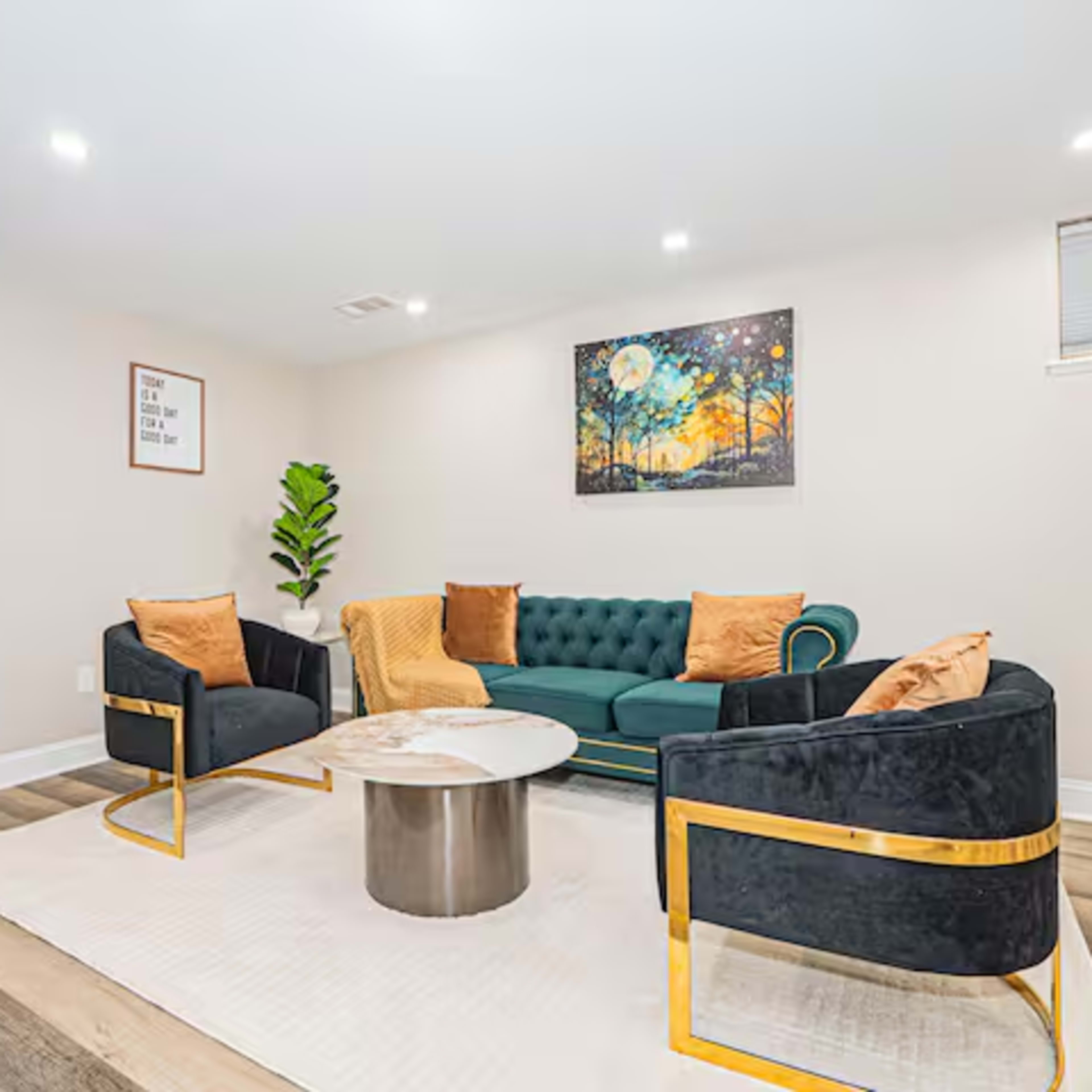 Spacious 7 BR House Near UMD | Perfect for Groups! Image in Hollywood, College Park, MD