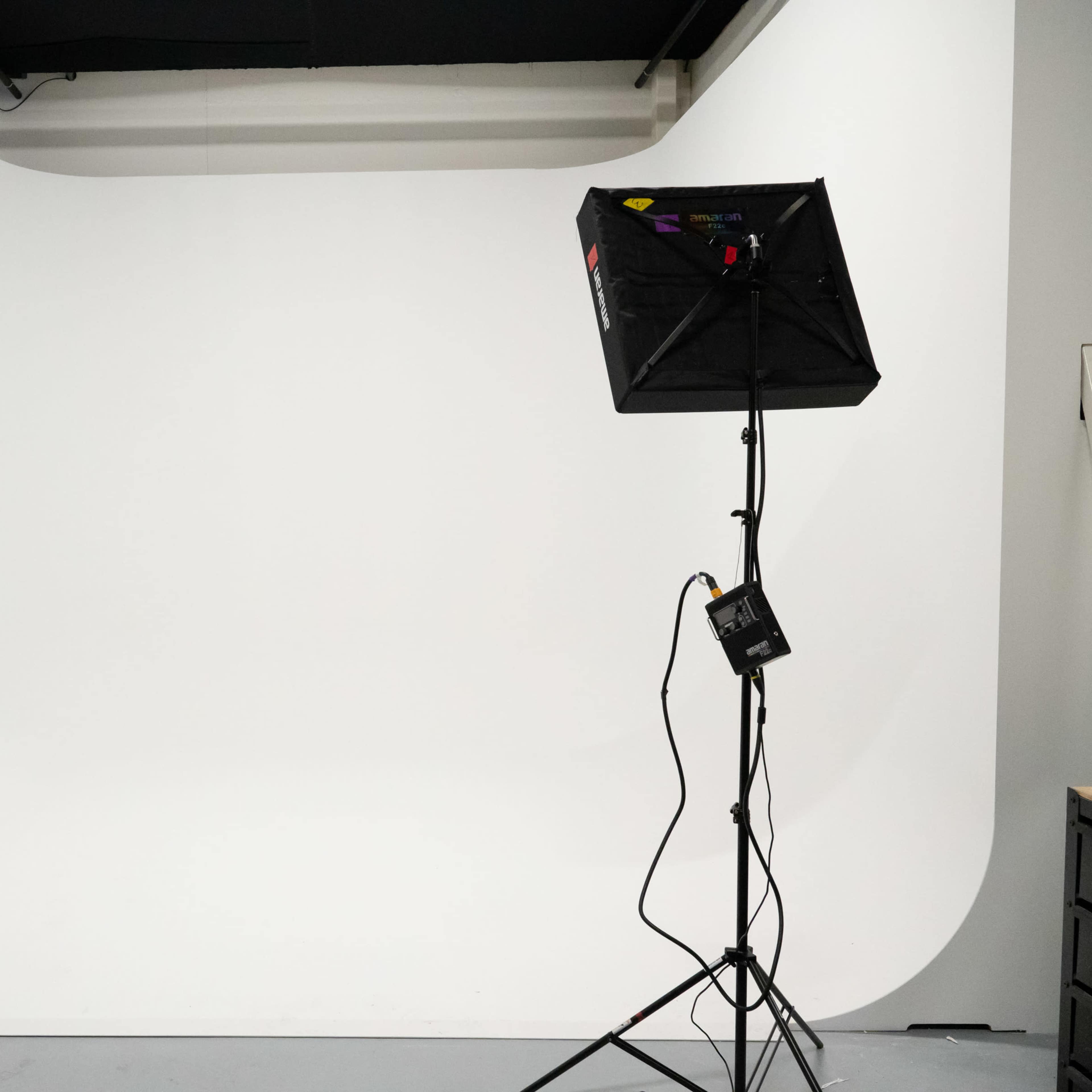 Cyclorama 3 faces - Studio photo et vidéo Image dans , Ivry-sur-Seine, Île-de-France