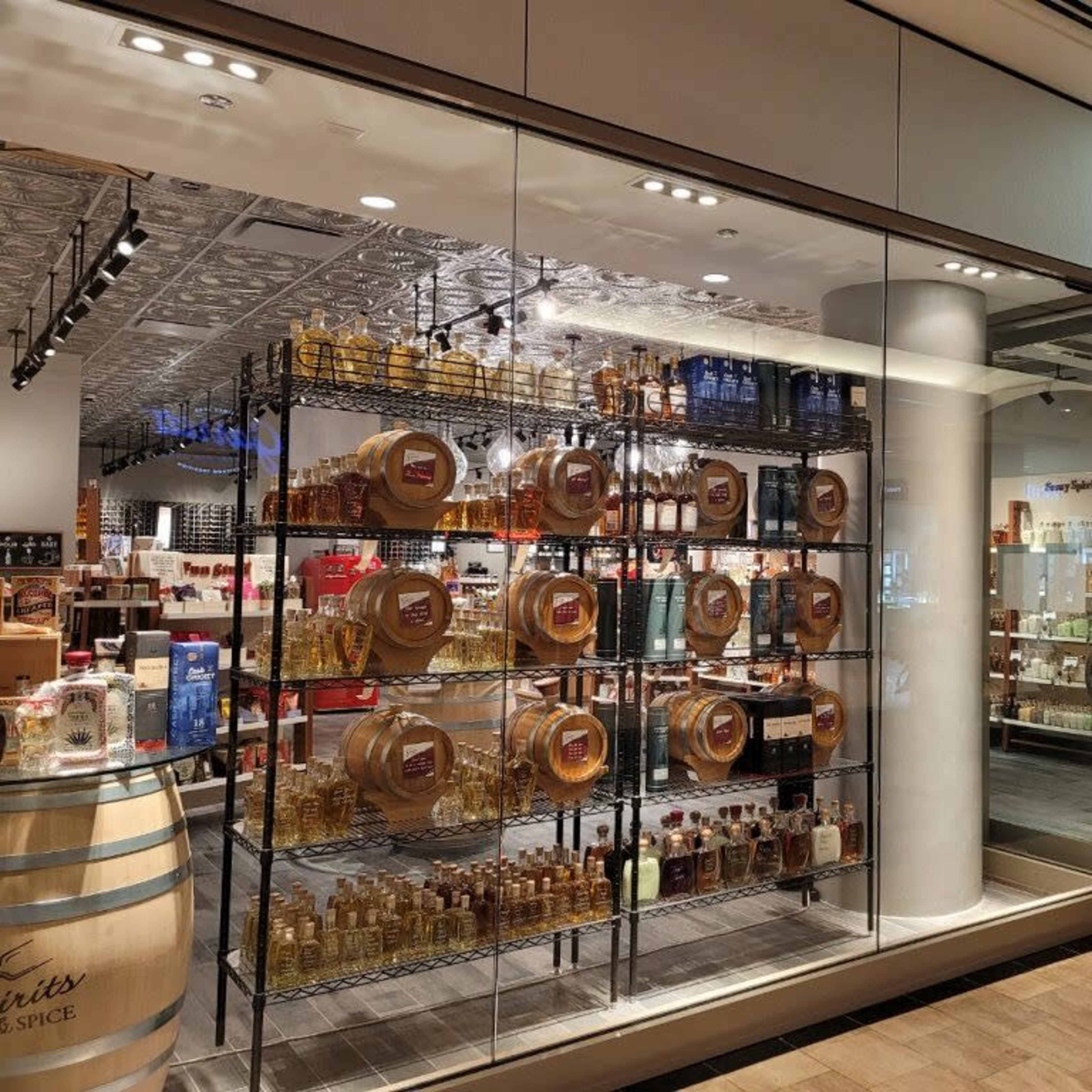 Storefront with Tasting Experience - Chicago Image in Near North Side, Chicago, IL