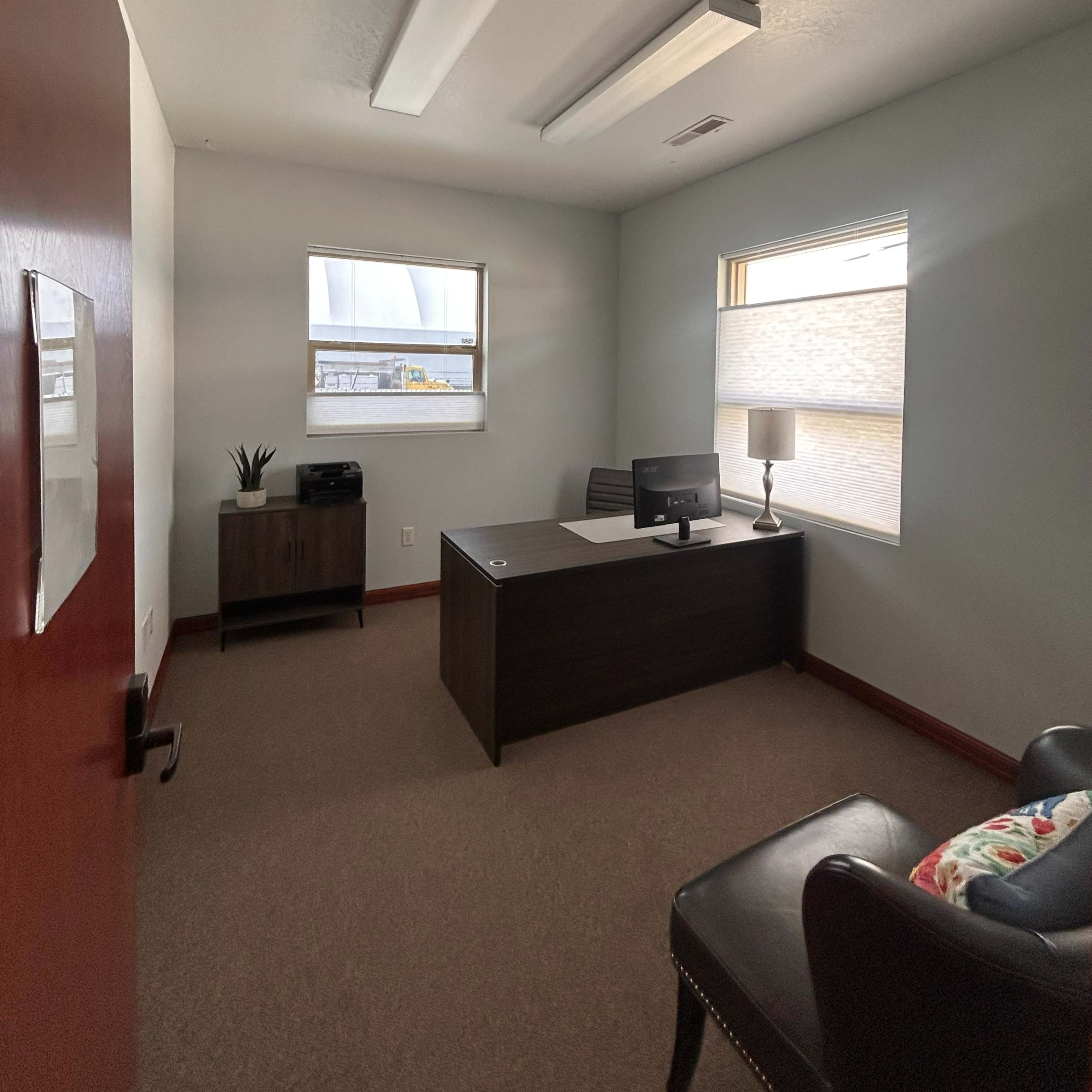 Garden City Private Large Office with Hourly, Daily, Weekly Rates Image in Garden City, Garden City, ID