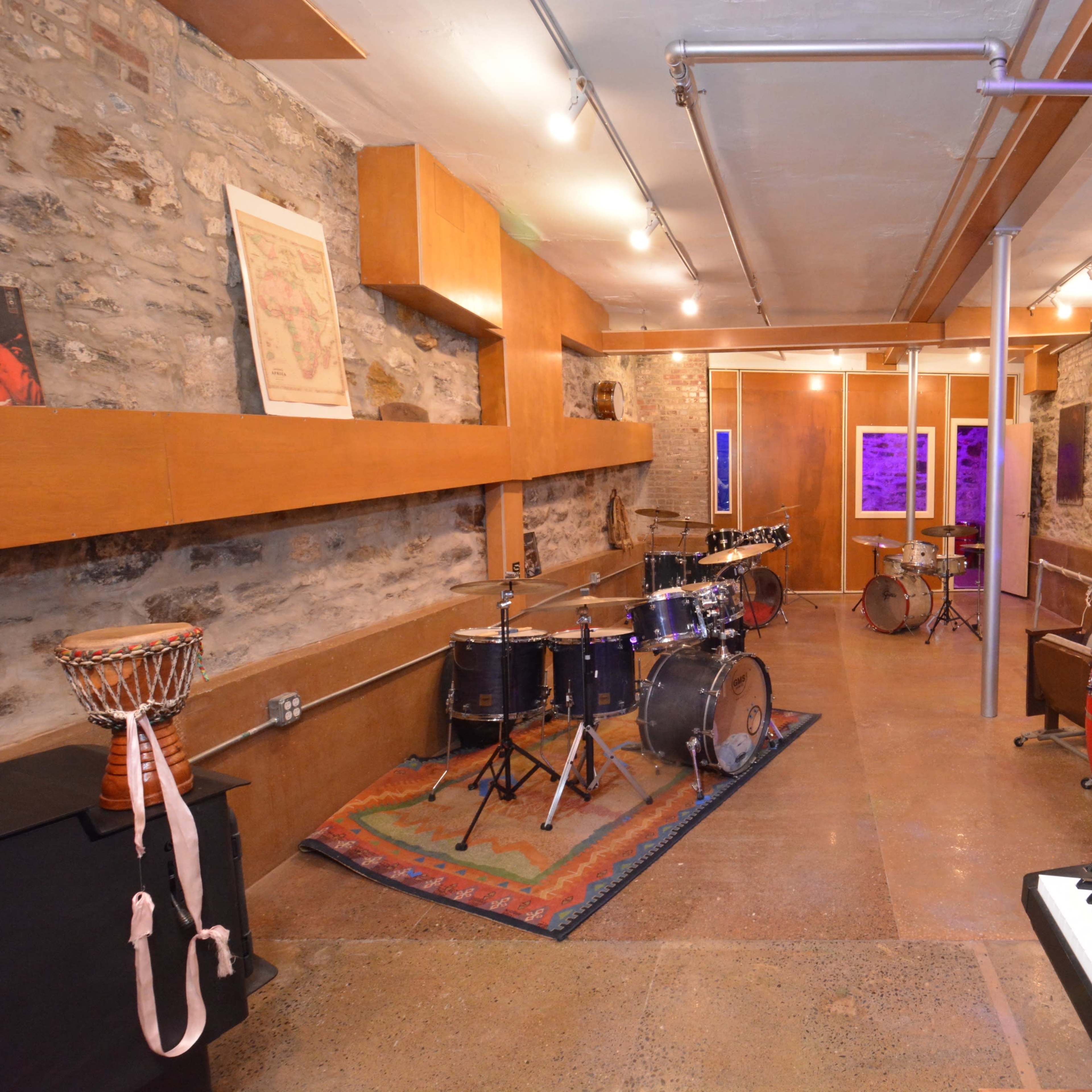 Vibey/Versatile event space - Music, Video, Photo, Meetings. Image in Harlem, New York, NY