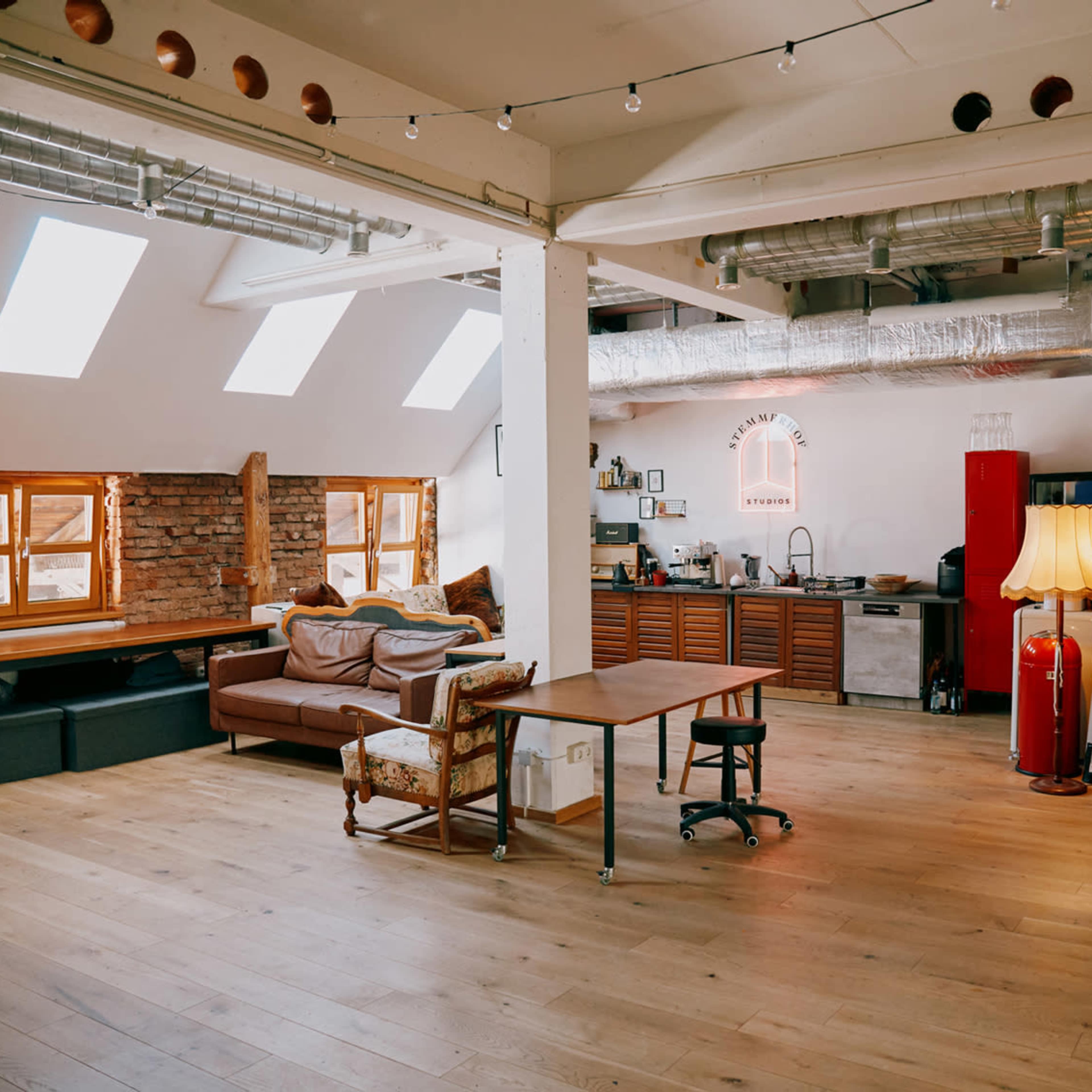 Historic studio and location with farmyard flair in the city! Bild in München, München, BY