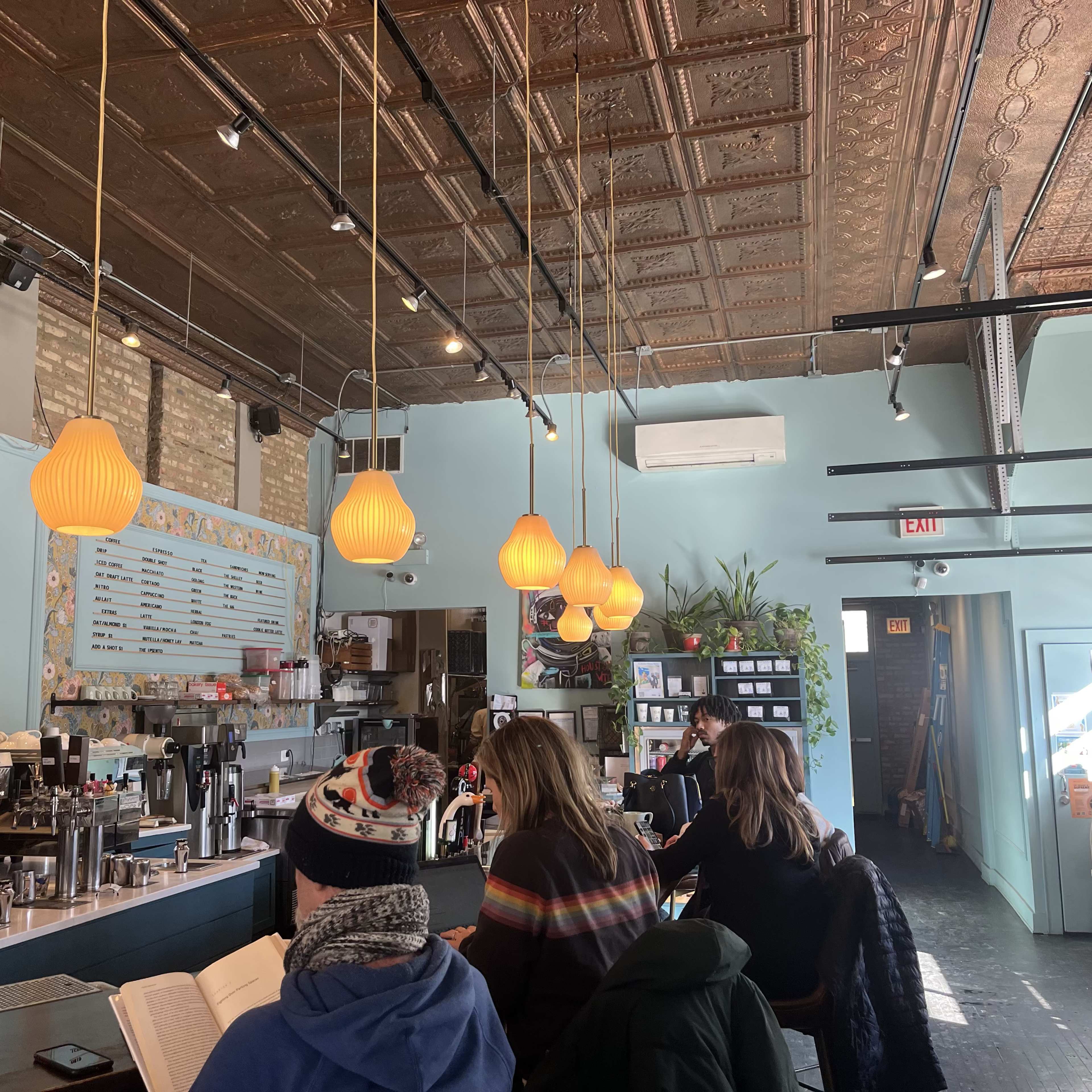 Downtown Trendy Bar and Cafe with Natural Light Image in Bucktown, Chicago, IL