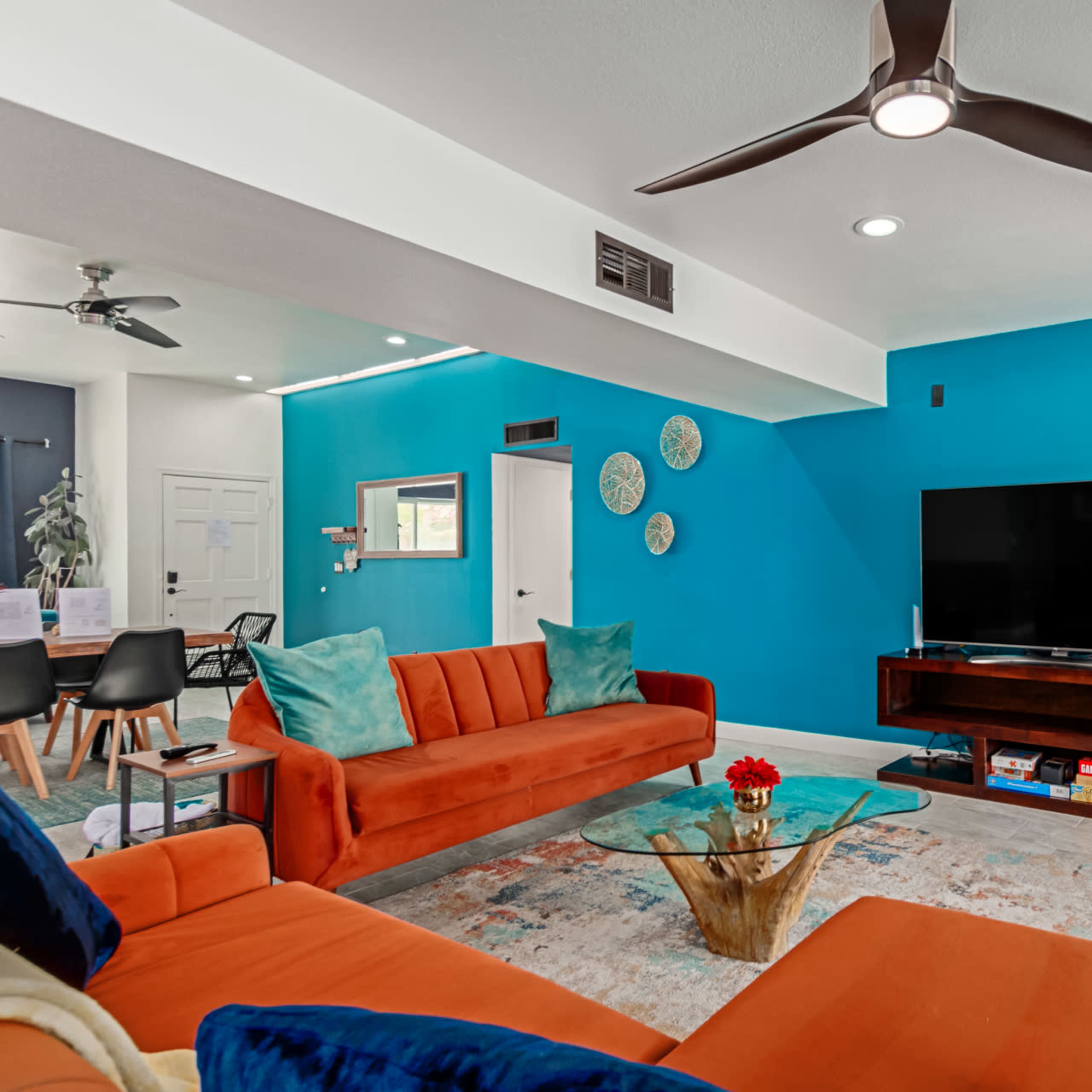 Pool with South Mountain views & Minimalist mid-century modern decor Image in Ahwatukee Foothills Village, Phoenix, AZ