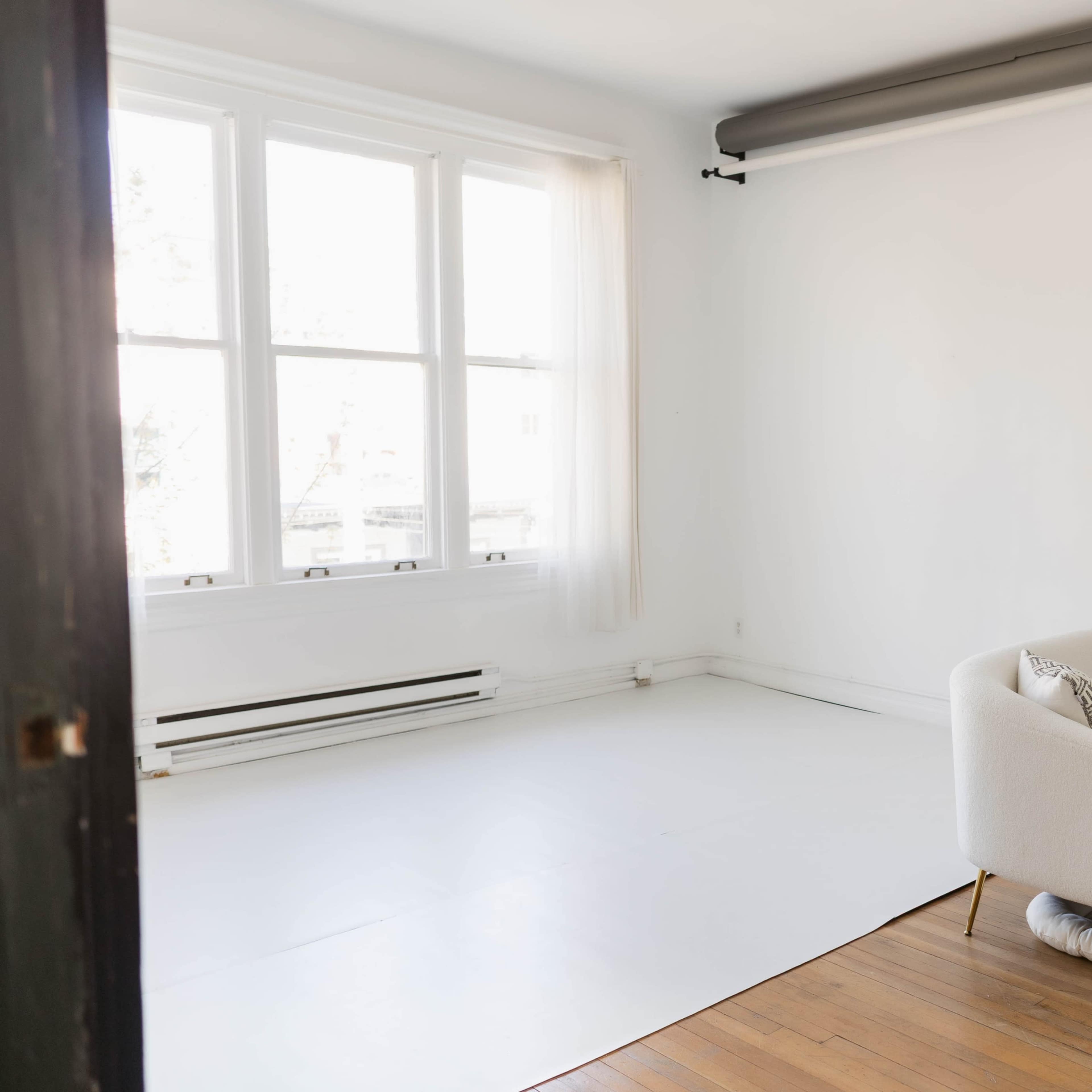 Bright, Vintage Studio Image in North Vancouver, North Vancouver, BC