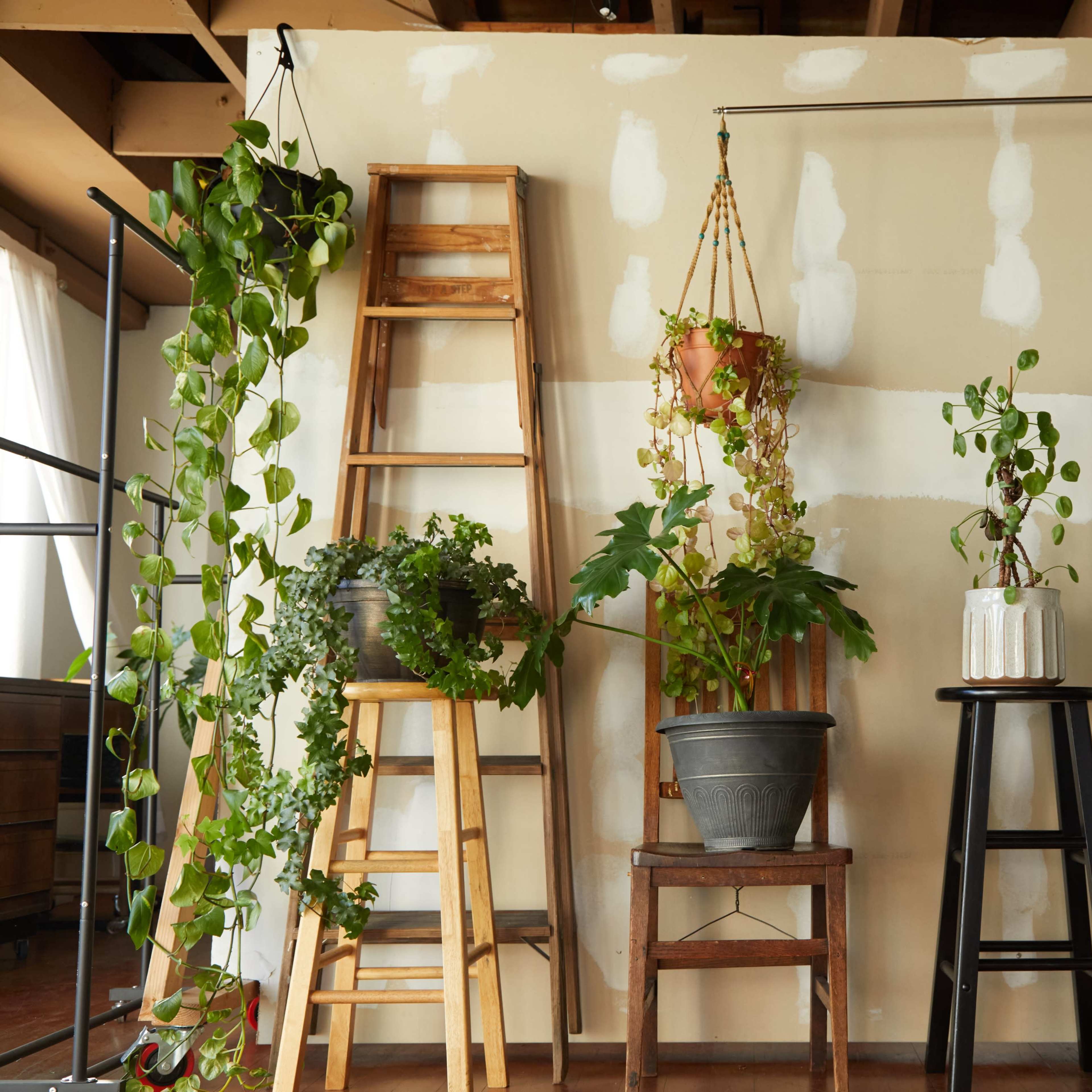 Old Hollywood Loft with Balcony on the Boulevard Image in Los Feliz, Los Angeles, CA