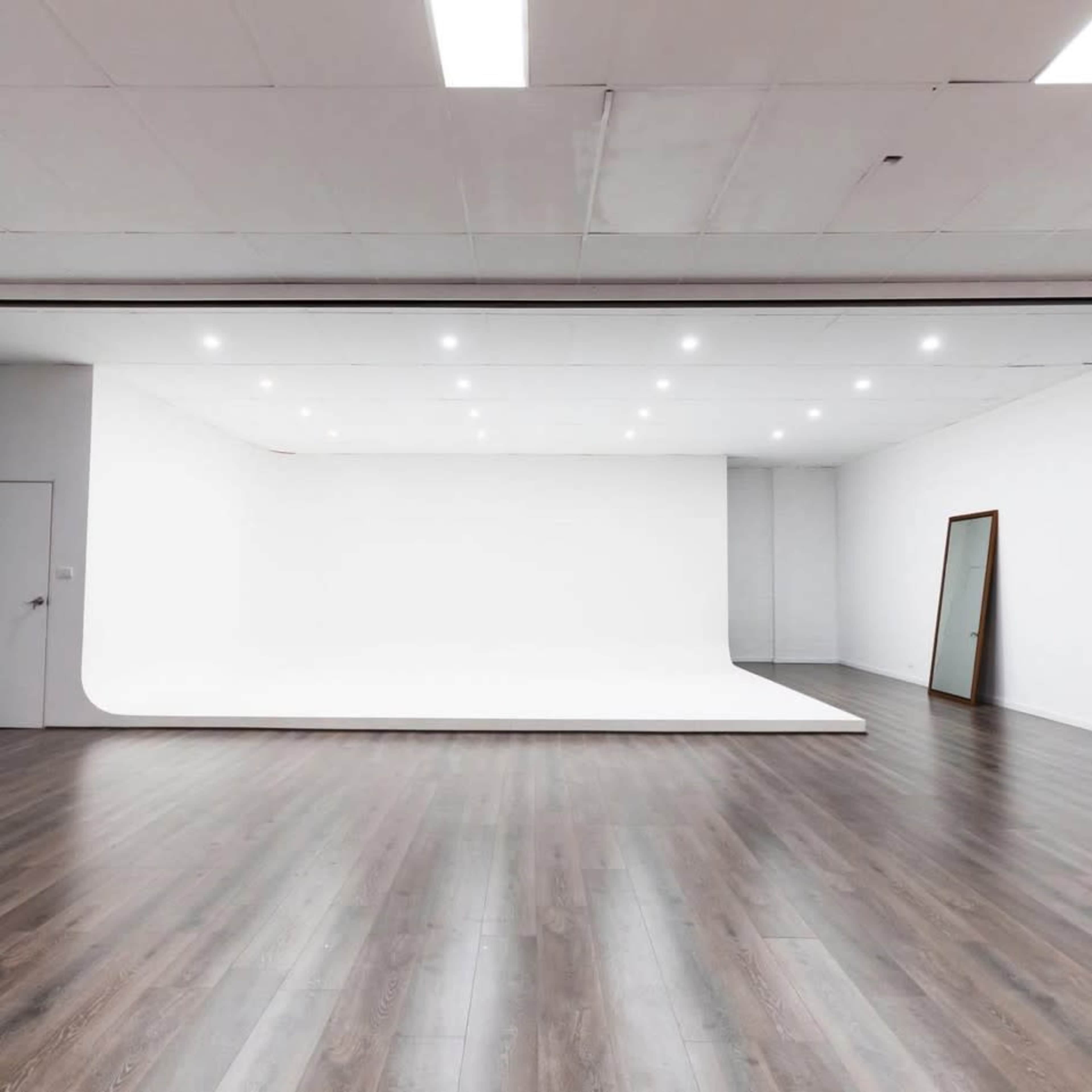 Industrial Studio with a Tall Cyclorama Image in Melbourne, Melbourne, VIC