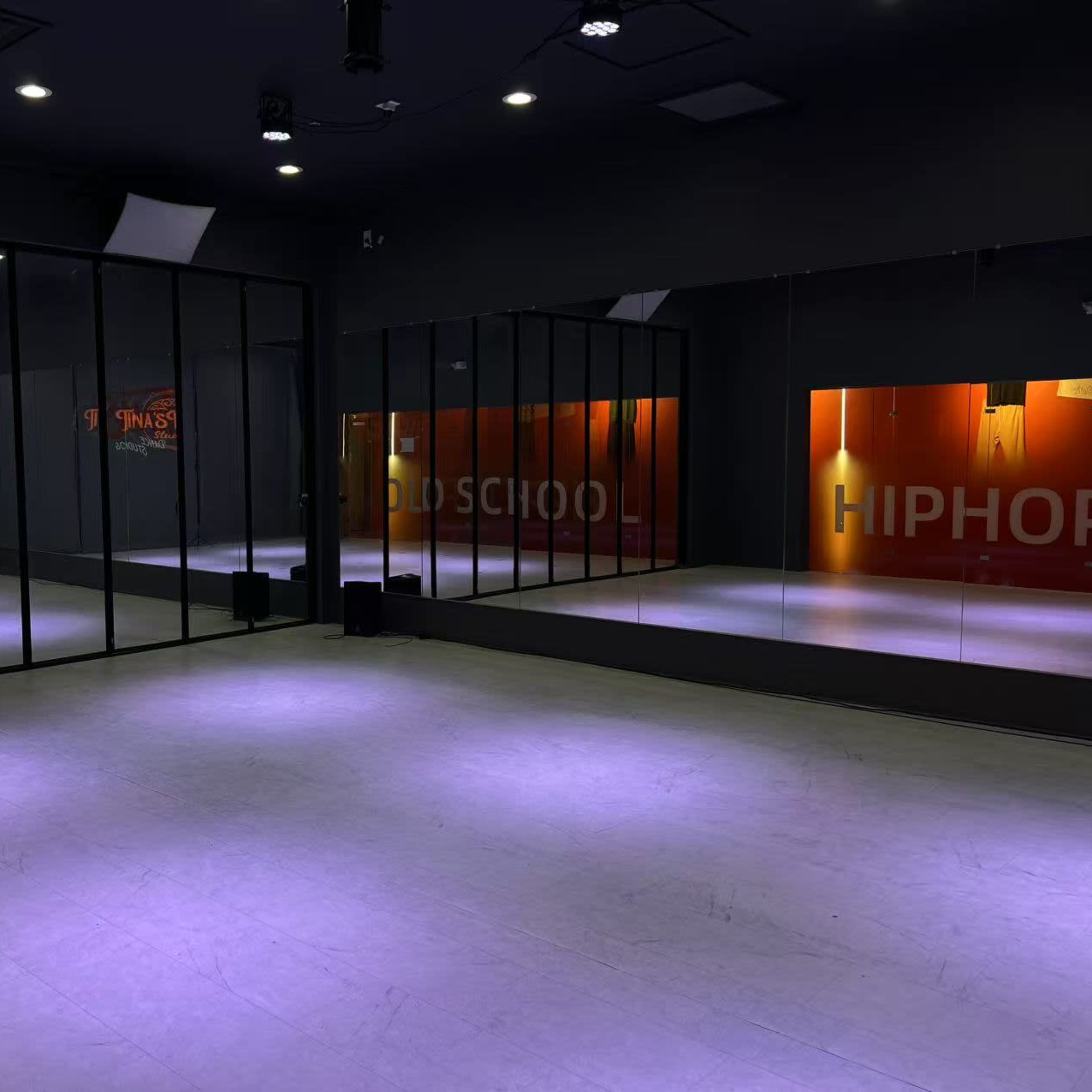 Full-Equipped Dance Studio - Stage Lighting, Lots of Parking and Great Access 2 Image in Lake Hills, Bellevue, WA