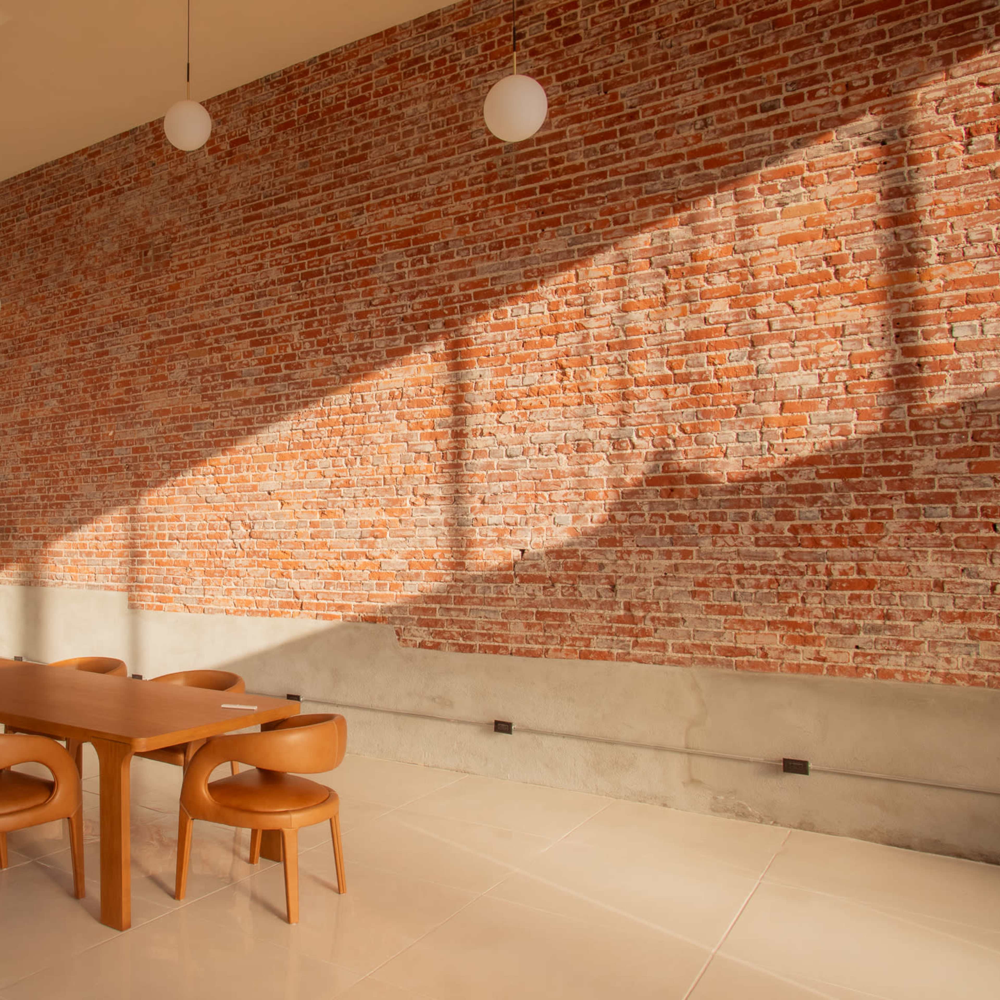 Spacious industrial-Chic Venue with Brick wall and natural lighting Image in South Arroyo, Pasadena, CA