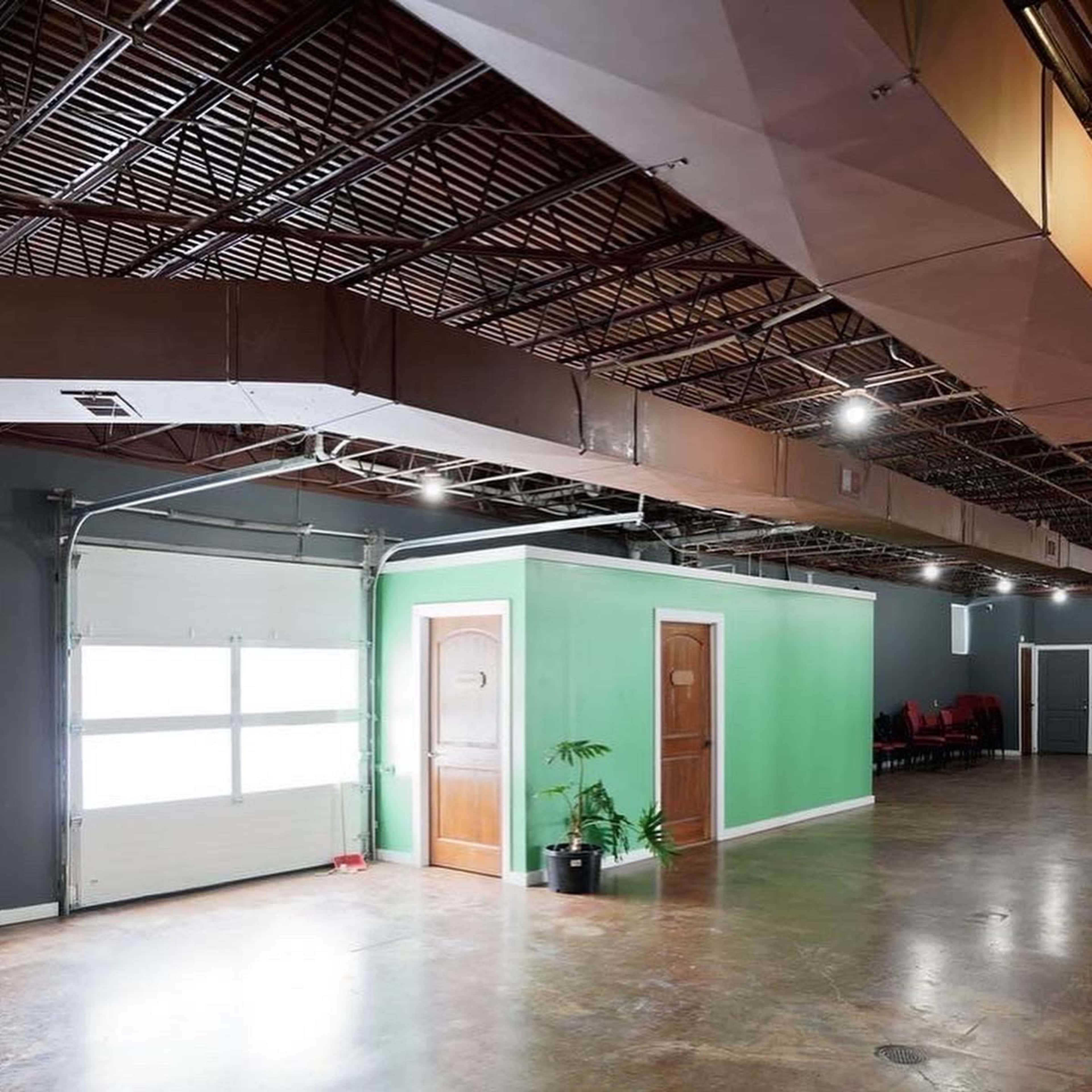 east plaza / midtown kc, an elegant, rustic  and fully equipped event & performance venue in the Image in Manheim Park, Kansas City, MO