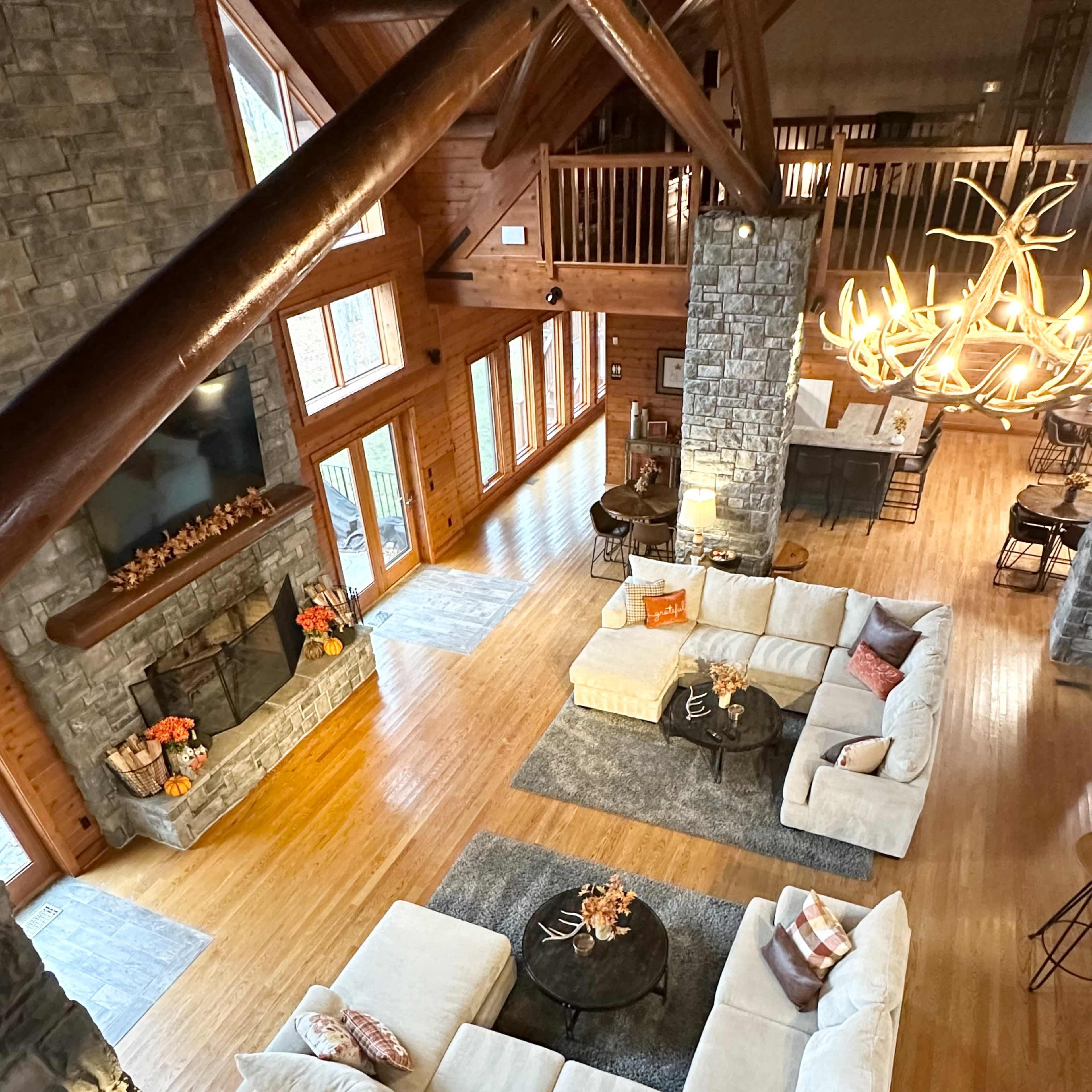 The Lodge: Rustic, Roomy, Refreshing, Retreat Image in , Christiana, TN