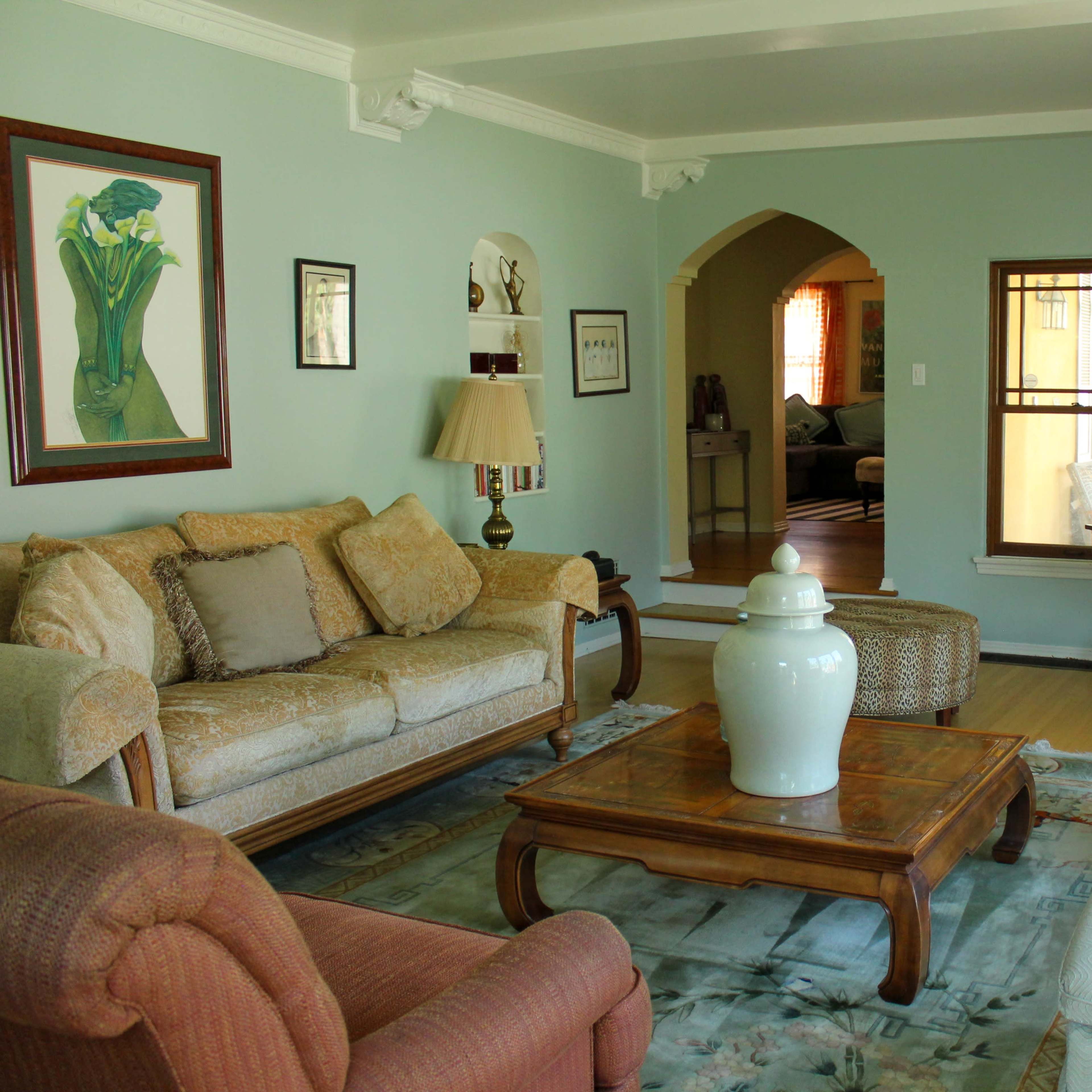 Beautiful House with Spa Bathroom and Gourmet Kitchen Image in South Los Angeles, View Park-Windsor Hills, CA