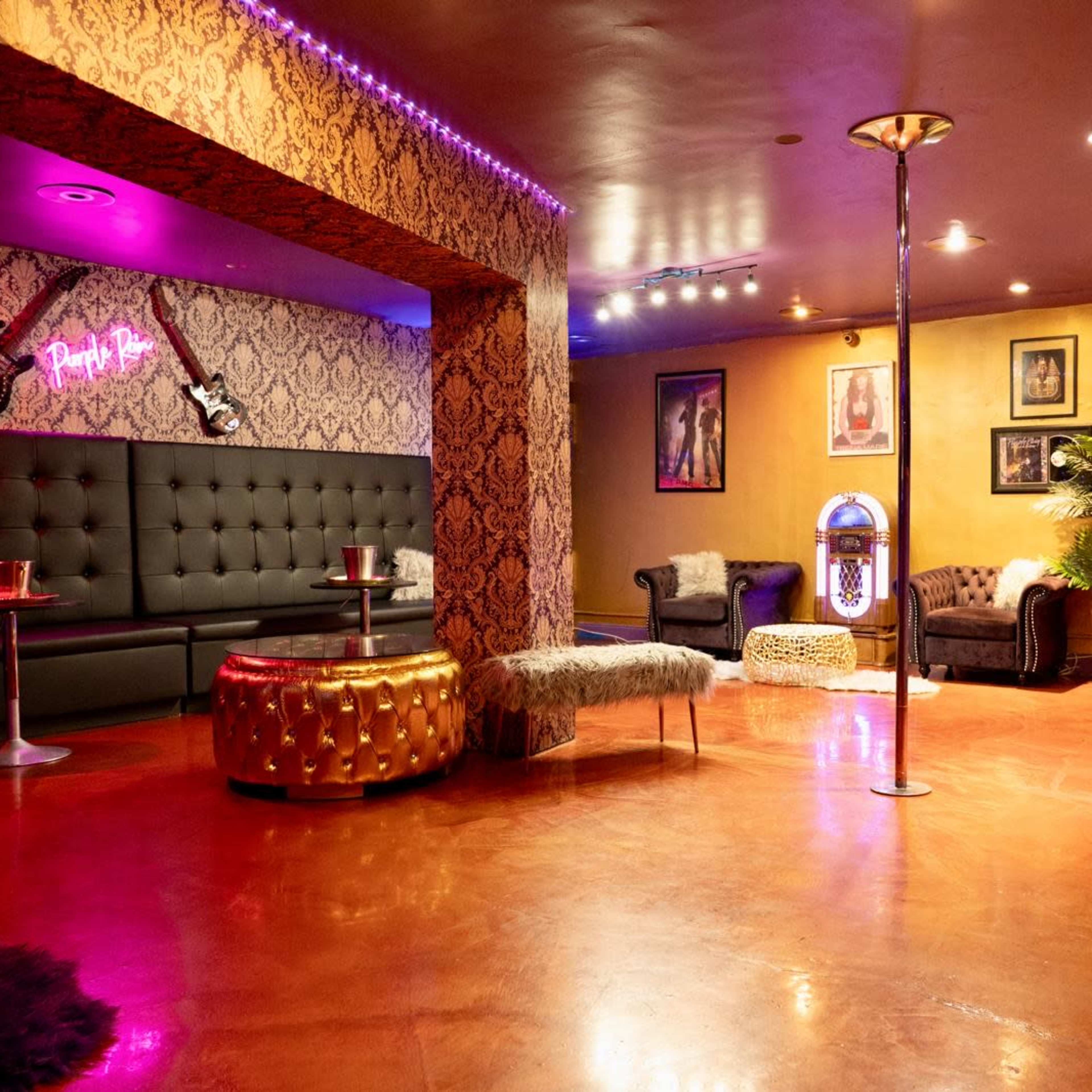 Multi-level Venue with Several Large Themed Rooms…Choose One or Ask How to Have Them All Image in Jamaica, Queens County, NY
