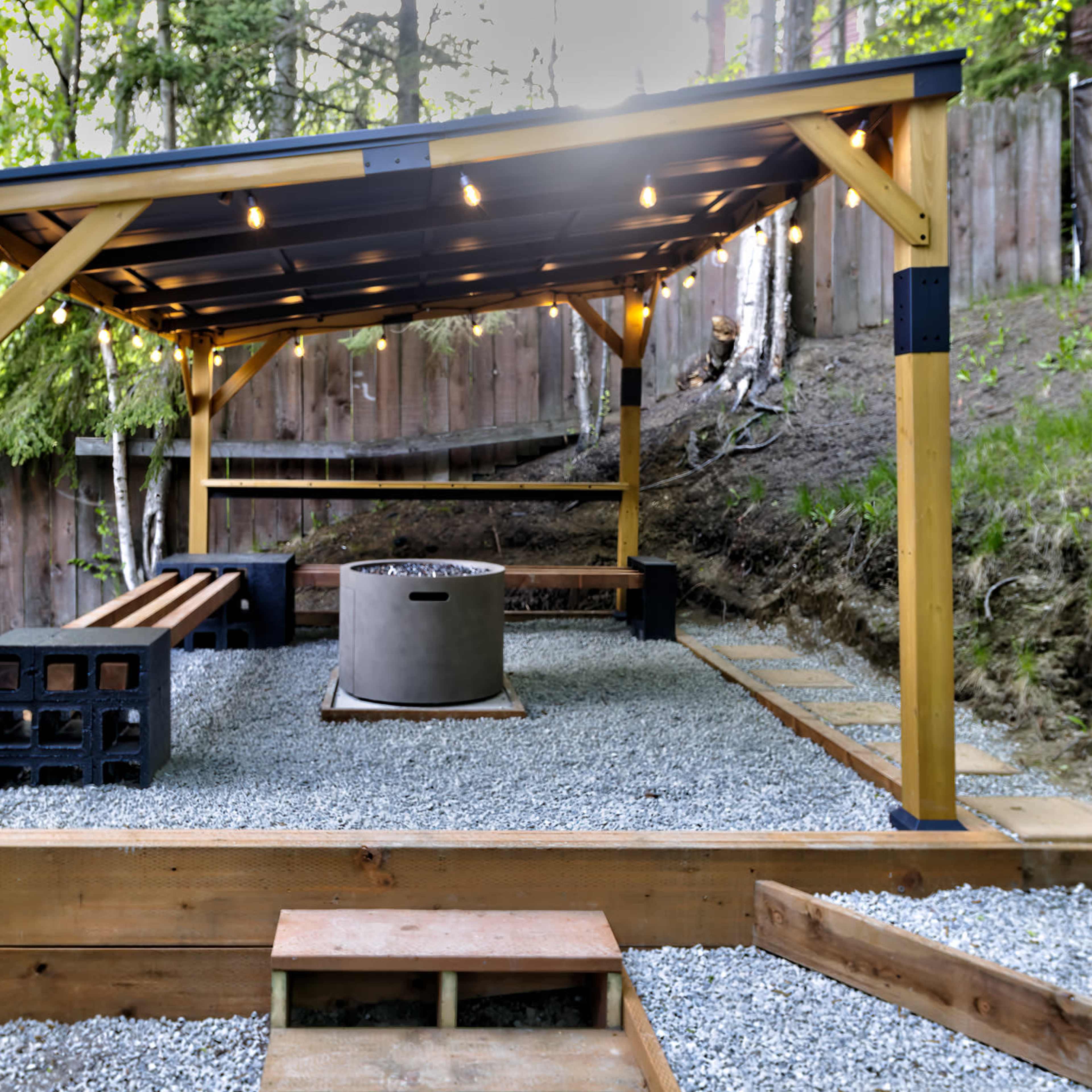 Anchorage Hot Tub Hangout Image in Sand Lake, Anchorage, AK