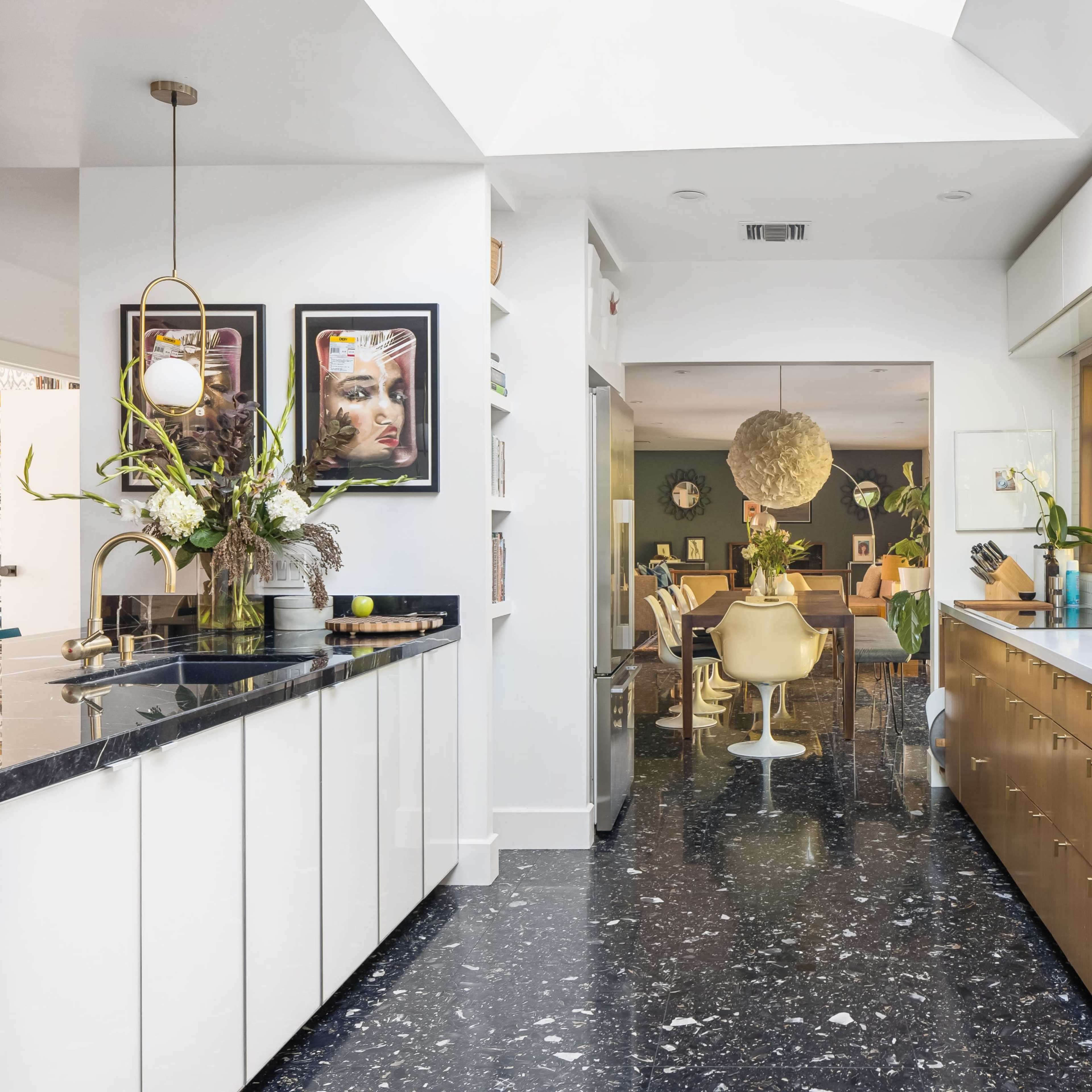 RETRO CHIC MID-CENTURY MODERN  HOME Image in South Los Angeles, View Park-Windsor Hills, CA