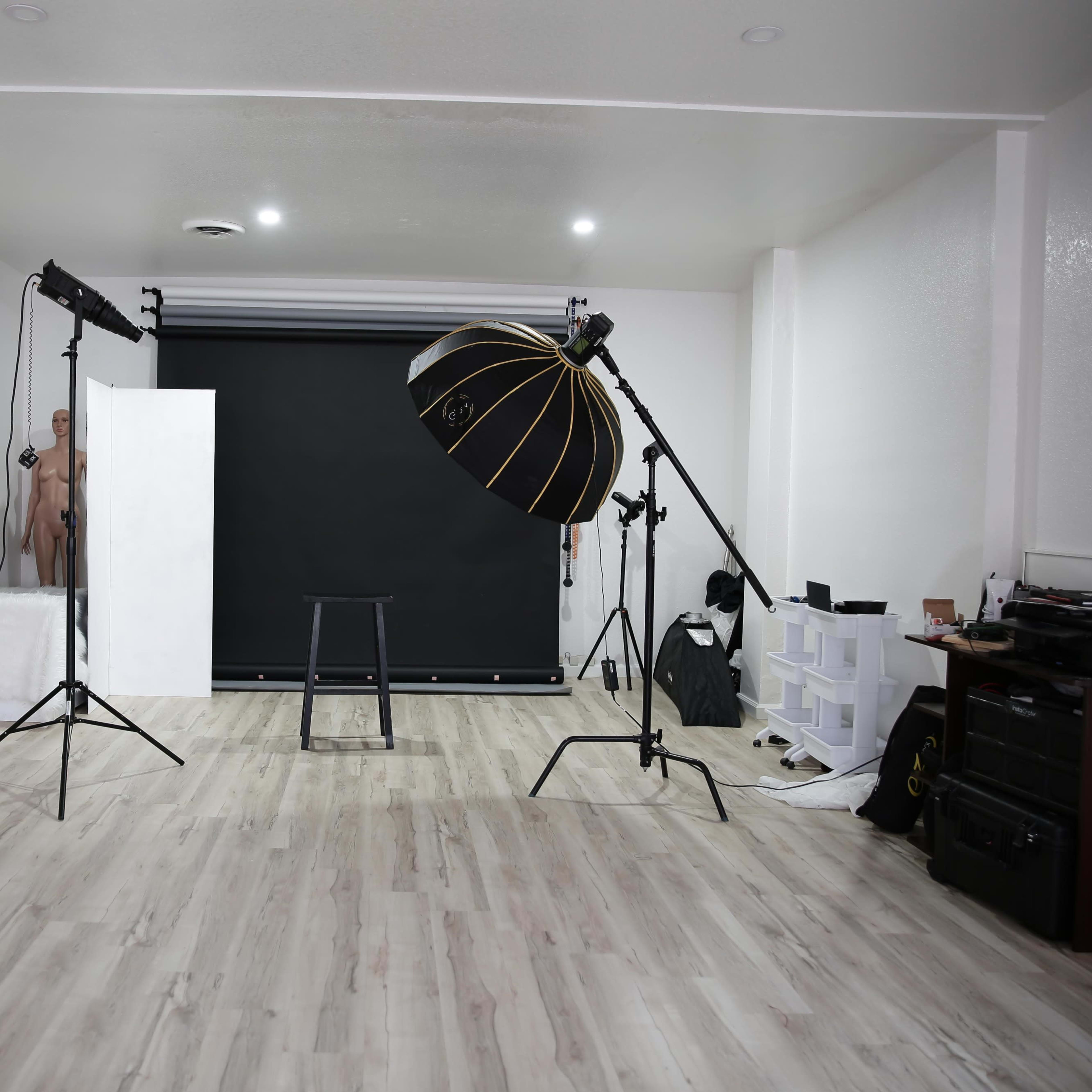 Downtown Studio Image in Valley Oak, Stockton, CA