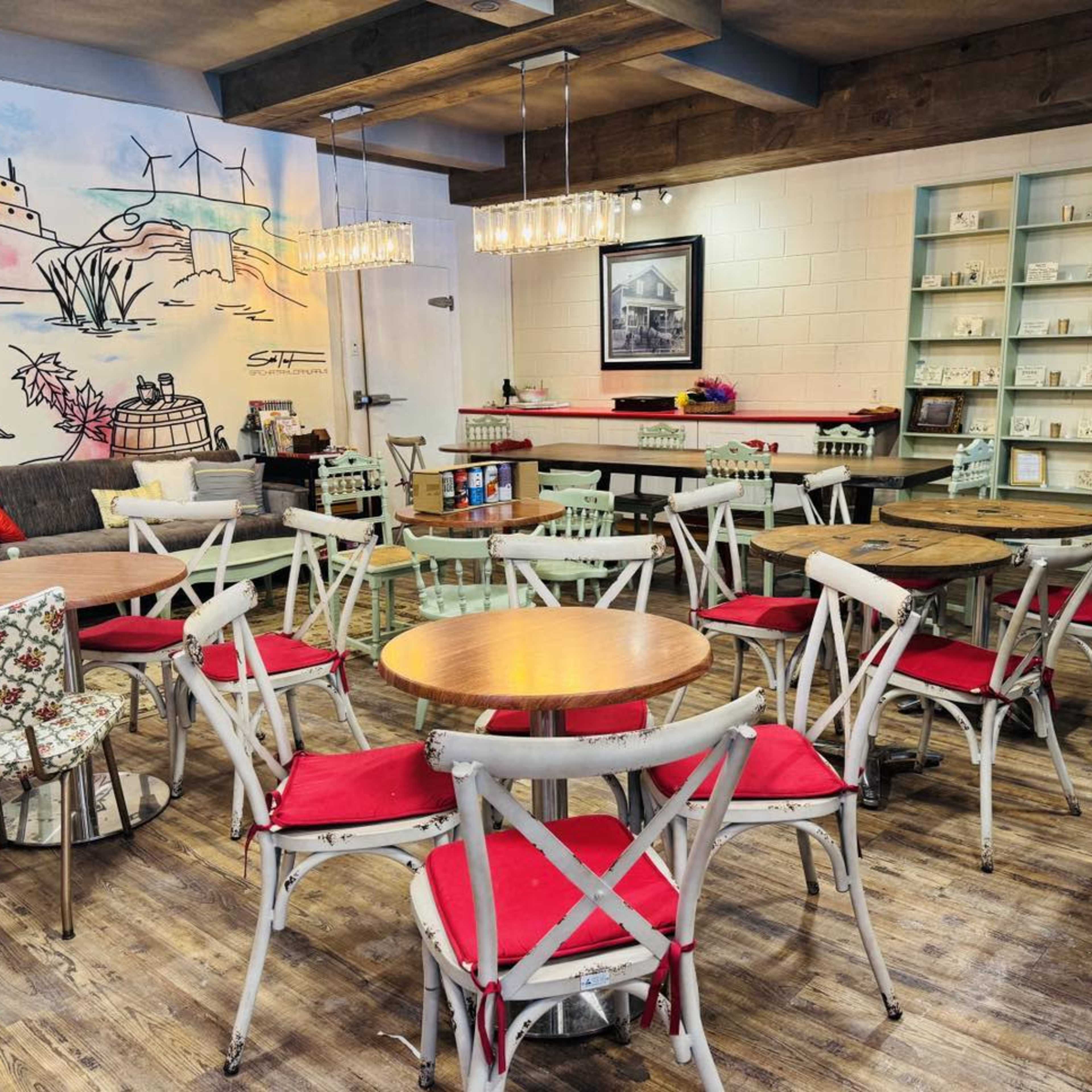 Rustic Country Store with a unique STAY.EAT.SHOP concept in Niagara Benchlands Winery Region Image in Campden, Lincoln, ON