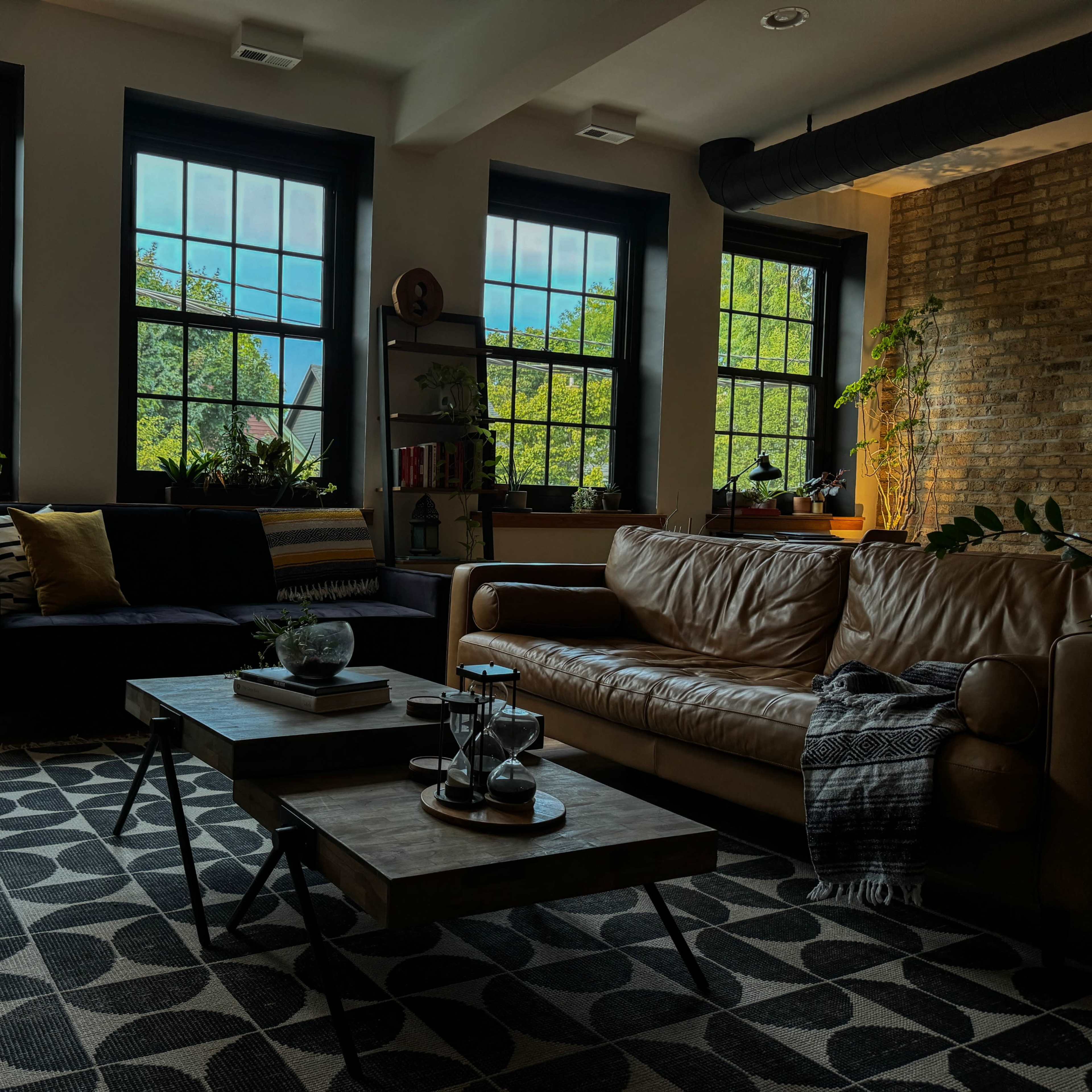 Industrial and Spacious Modern Loft Image in Uptown, Chicago, IL