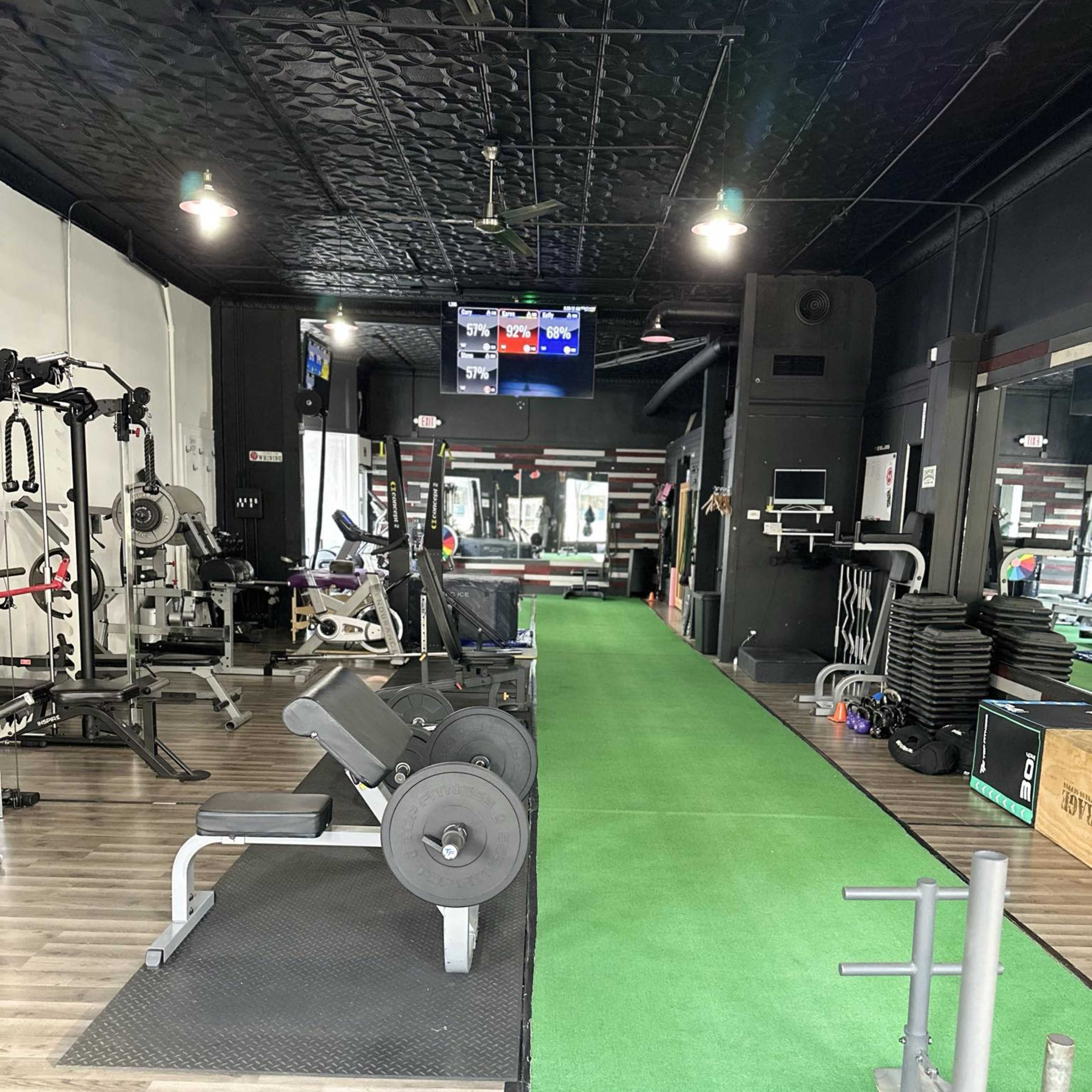 Fitness Center for Classes, Trainers, and Private Coaching Image in Aurora Township, Aurora, IL