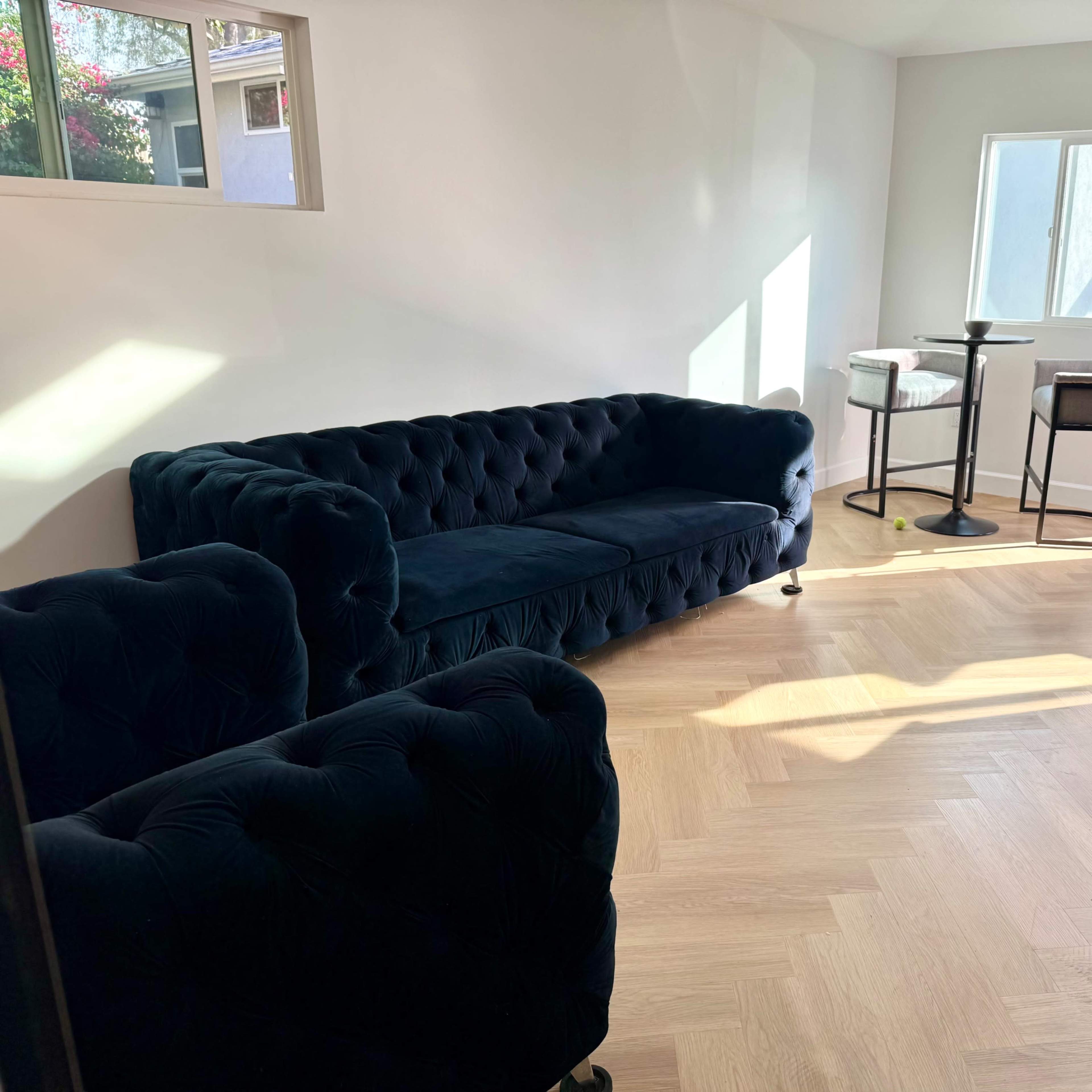 A little house that feels like an apartment full one bedroom house Image in Van Nuys, Los Angeles, CA