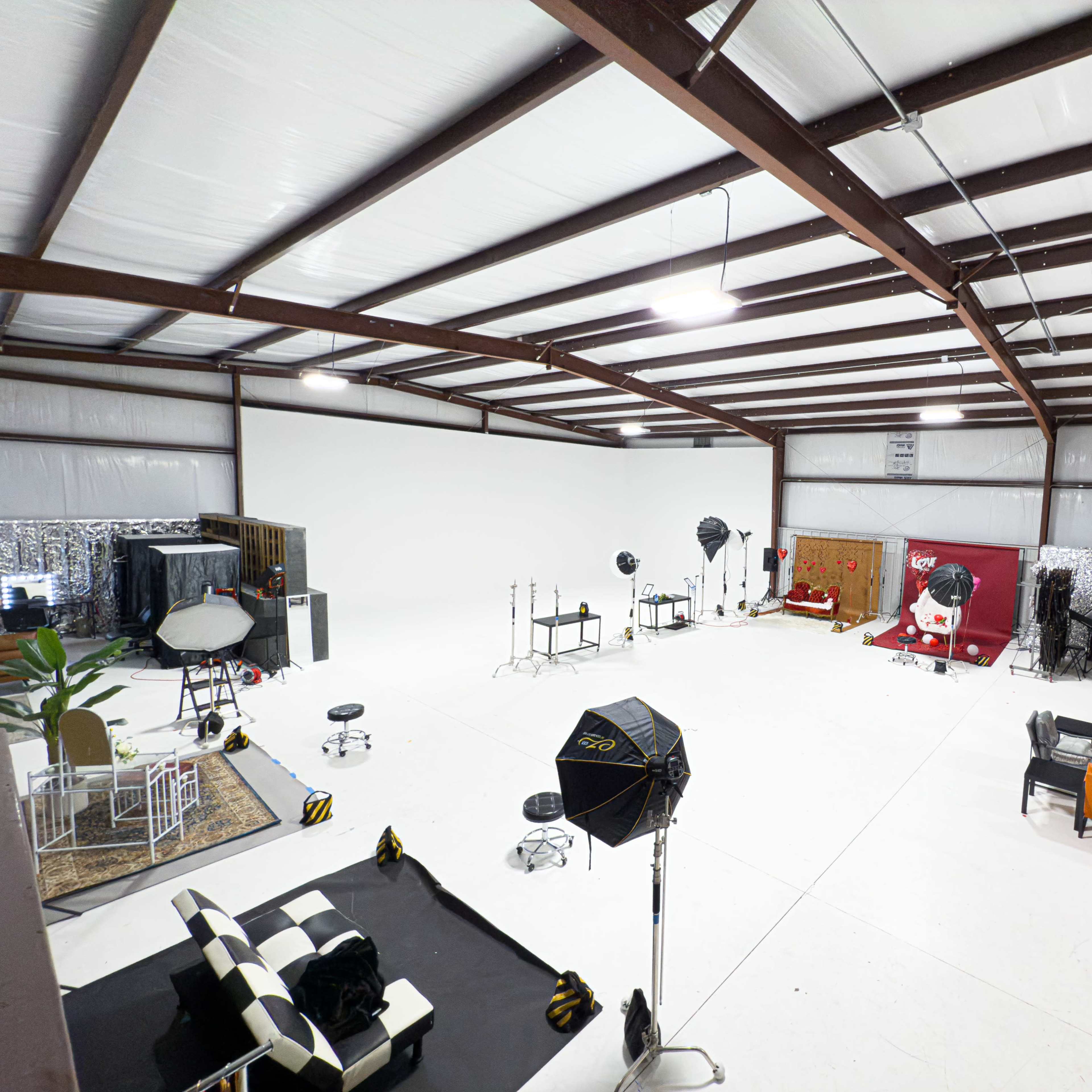 Large Photography Sets In Film Studio Image in Huntsville, Huntsville, AL
