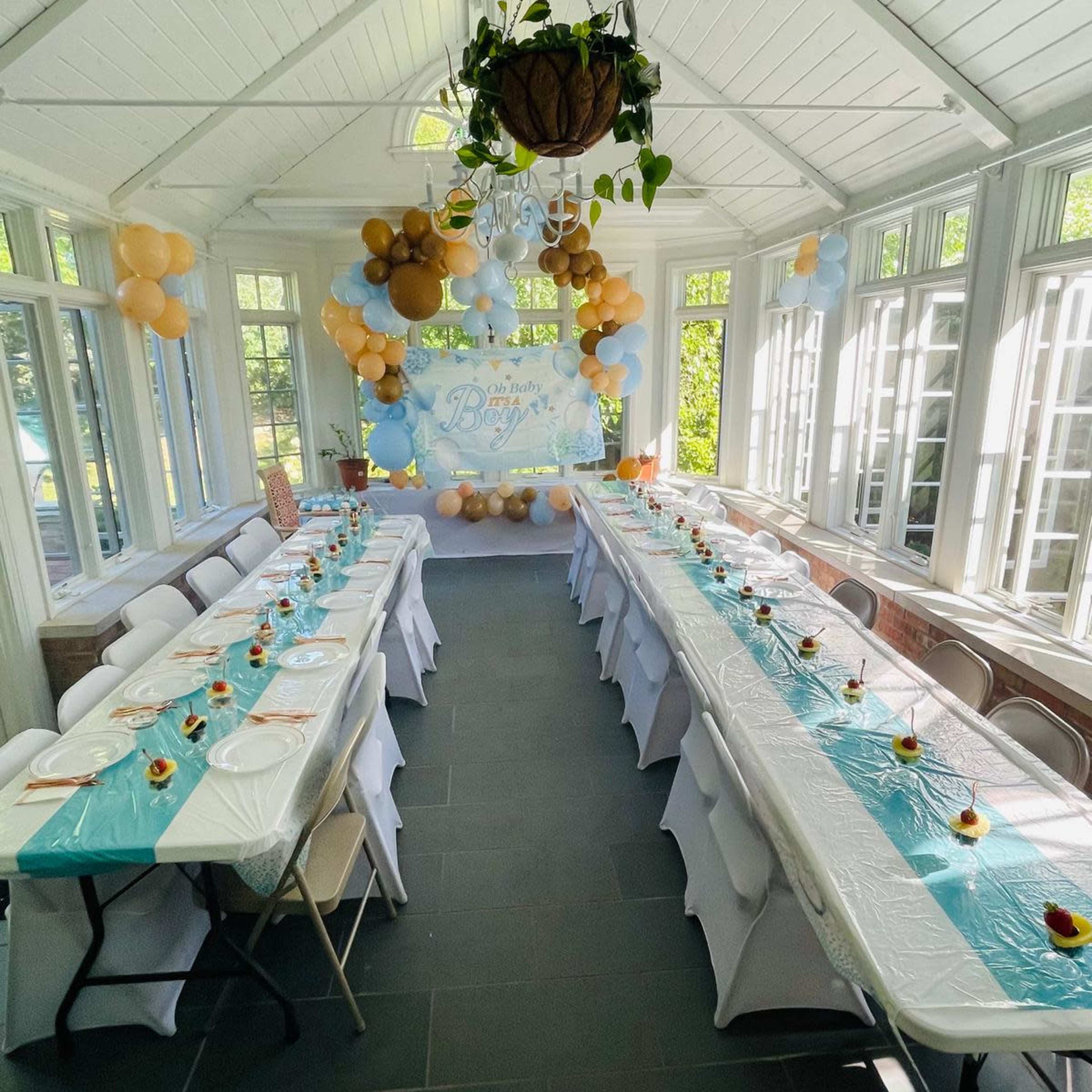 South Elgin, Great Outdoor with a magnificent sunroom Image in St Charles Township, South Elgin, IL