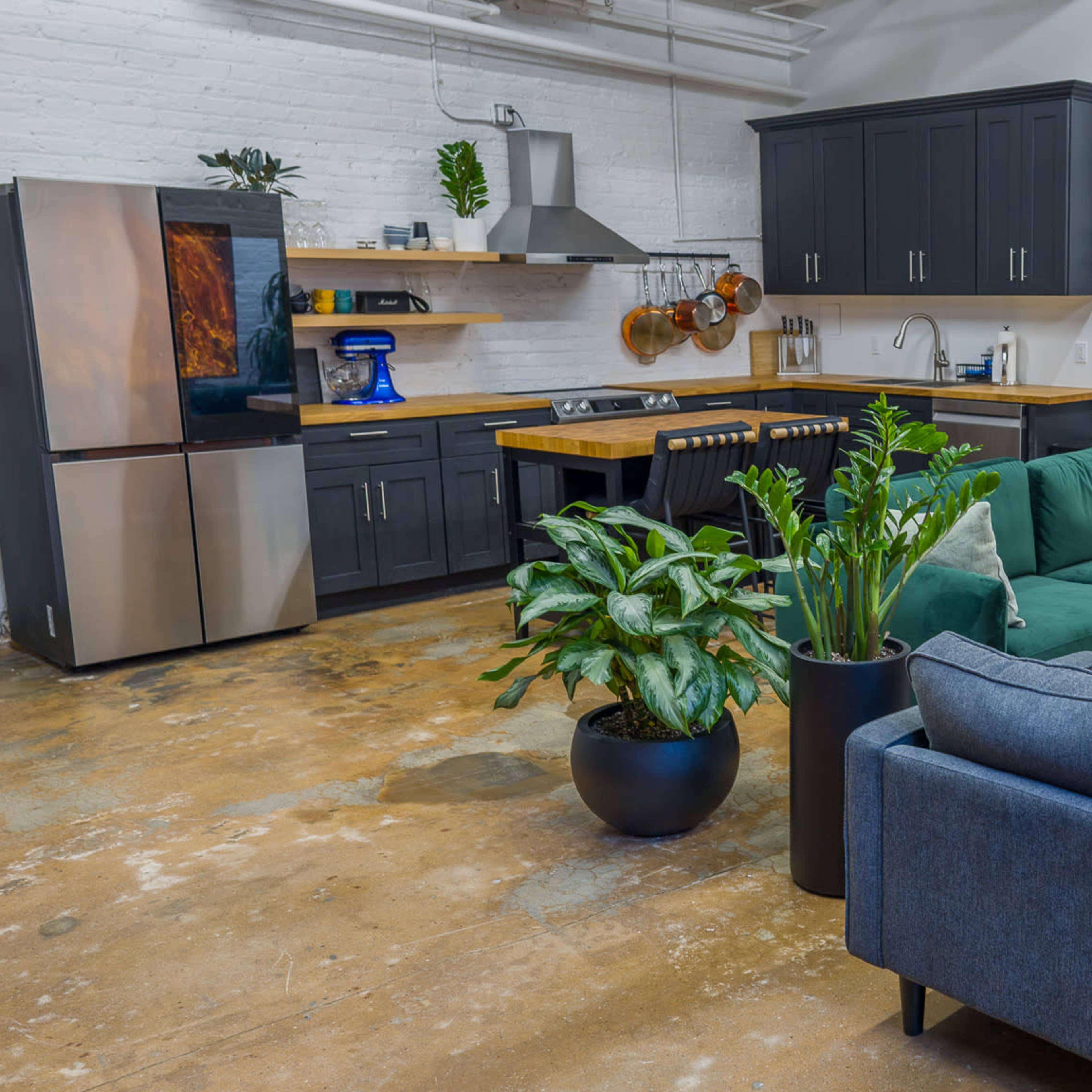 Greenpoint Production Space w/ Full Kitchen, Living Room, and Podcast Booth Image in Greenpoint, Brooklyn, NY