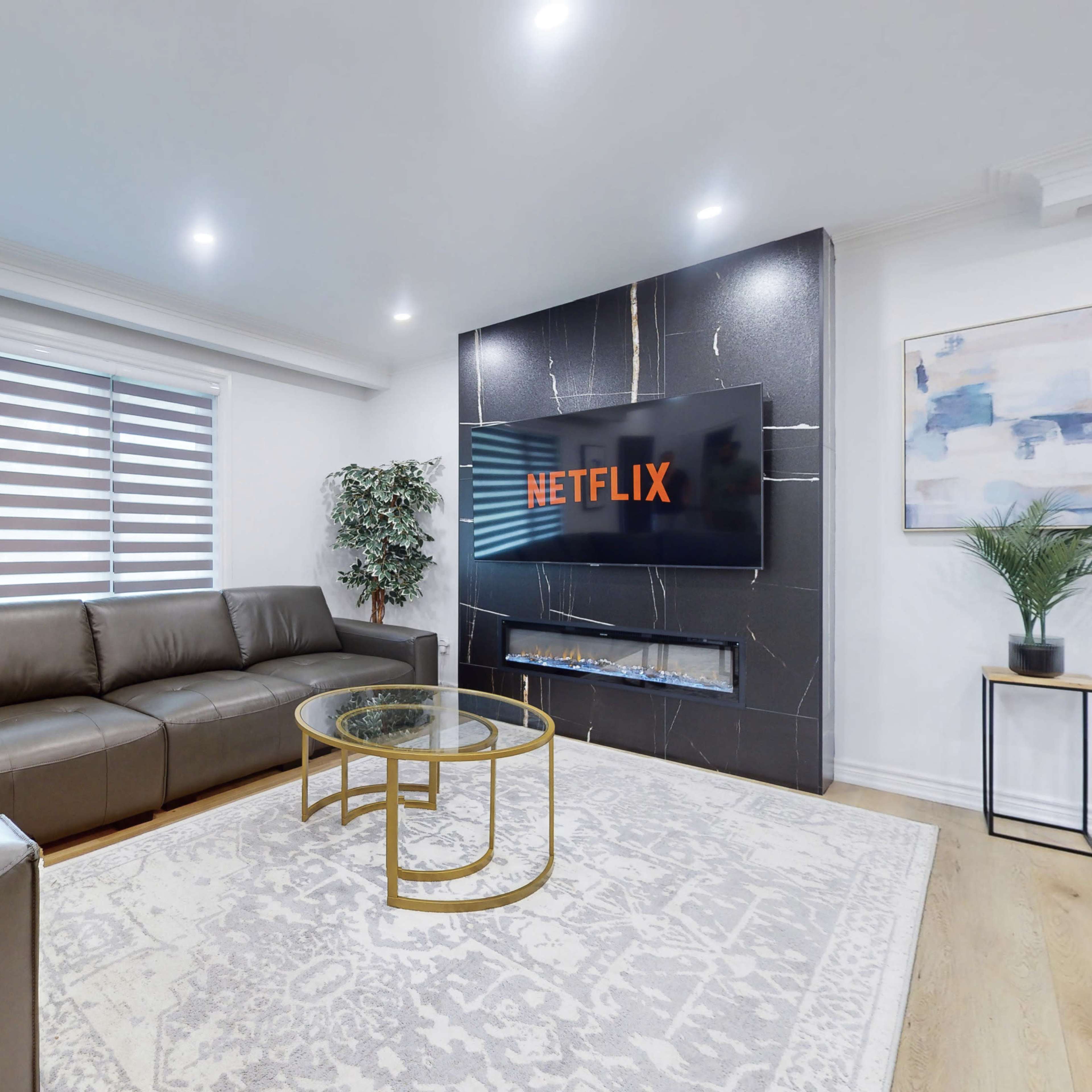 Luxury 7 Bedroom Modern Home Image in Bathurst Manor, Toronto, ON