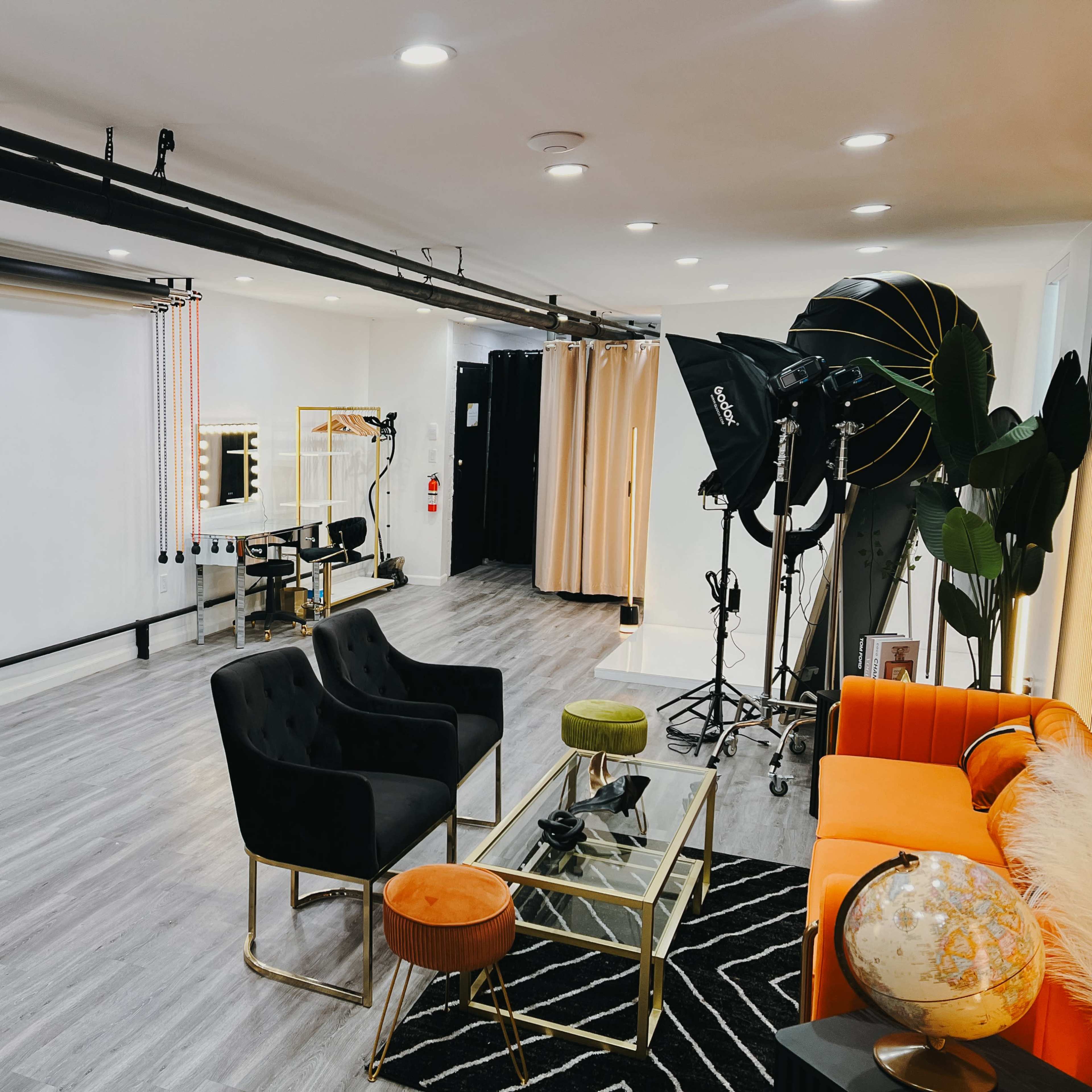 Stylish Boutique Studio Space for Rent in Brooklyn, NY Image in Little Caribbean, Brooklyn, NY