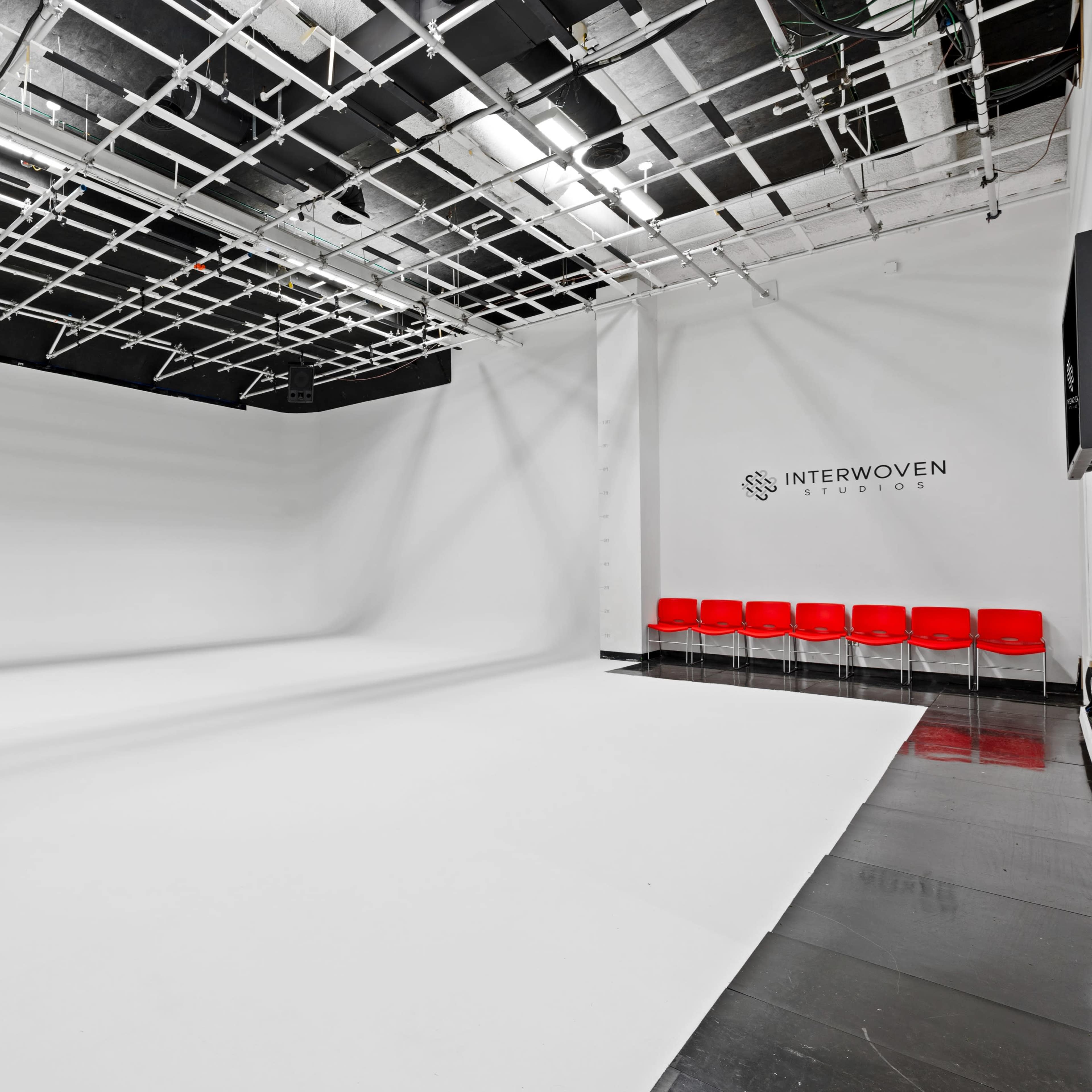 LUXURY WEST HOLLYWOOD PHOTO/VIDEO STUDIO | WHITE CYCLORAMA, SOUND PROOF, HAIR, MAKEUP & GLAM ROOMS | CONFERENCE Image in Central LA, Los Angeles, CA