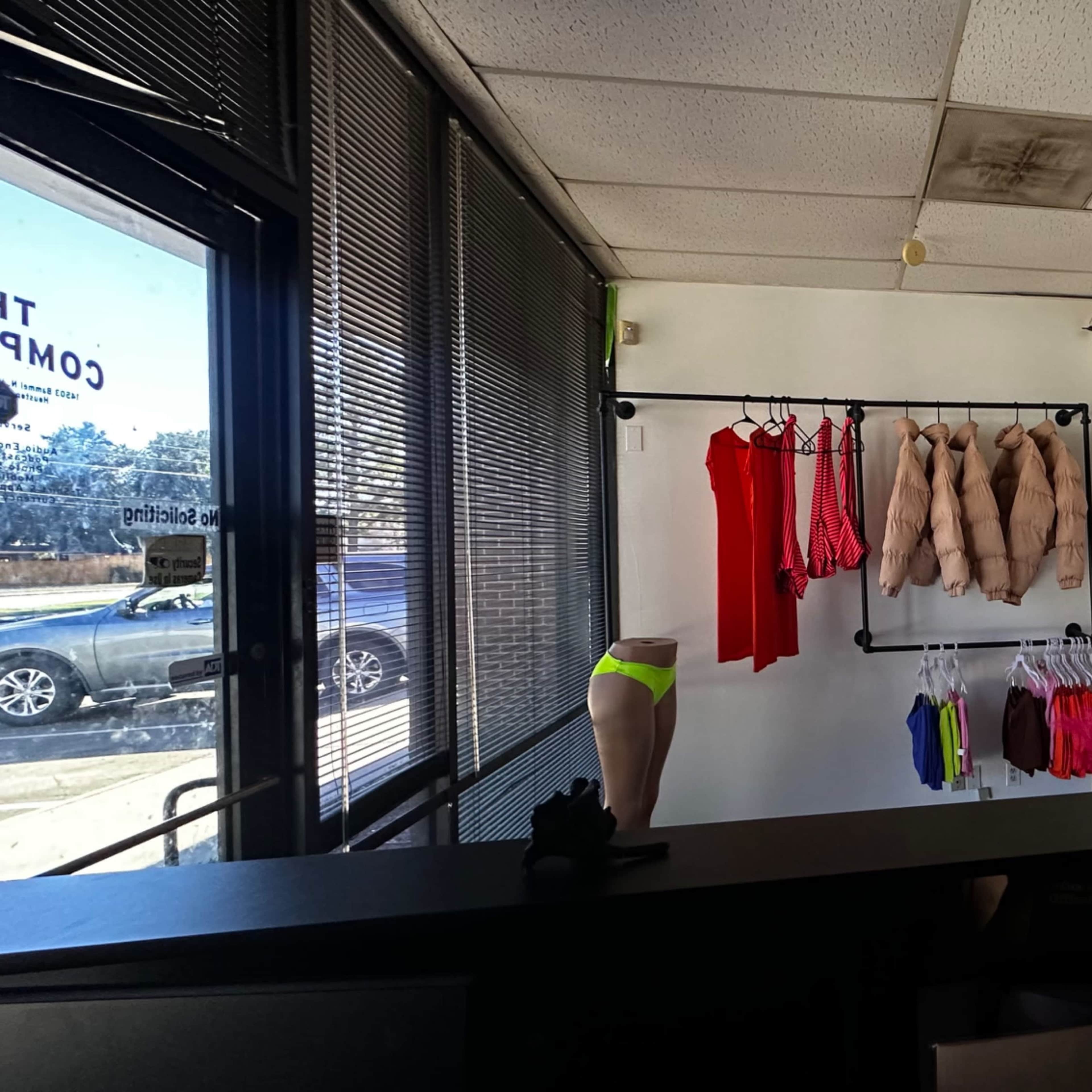 Versatile Pop-Up Shop & Event Space with Lounge + Studio Image in Northchase Park, Houston, TX