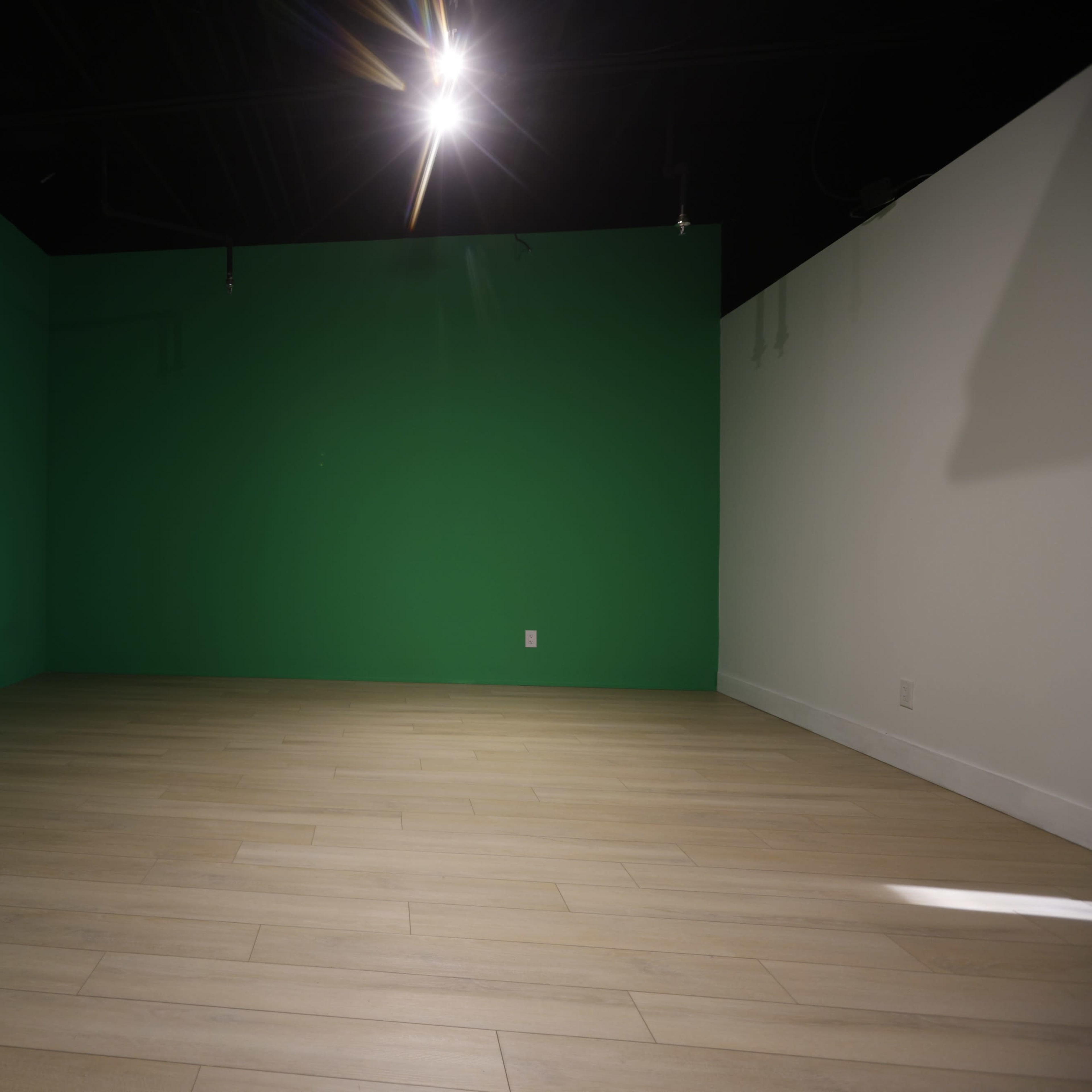 Meeting room with photo/video studio near Downtown Markham Image in Markham, Markham, ON