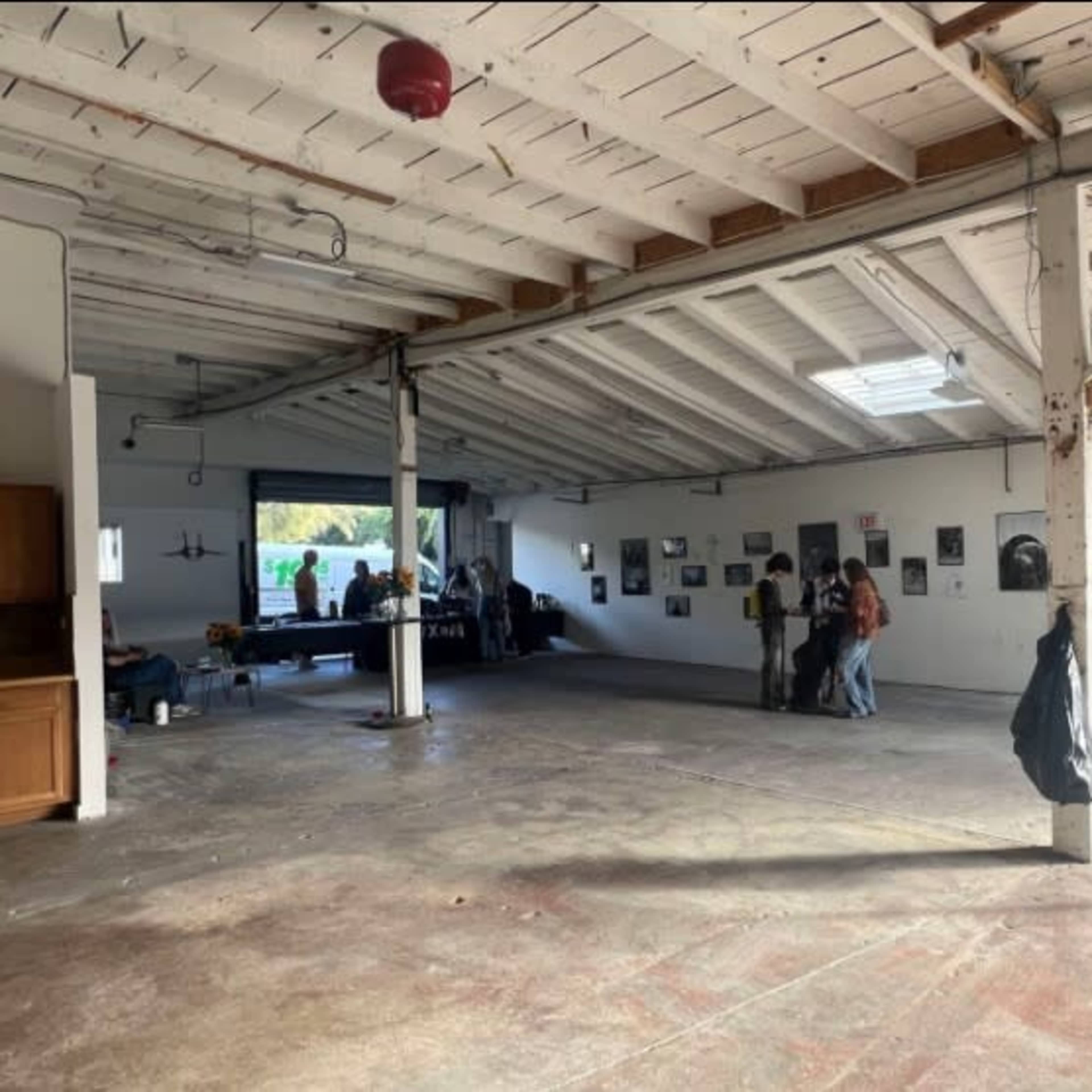 Conveniently Located Warehouse with Wood Beam Ceiling Image in Shafter, Oakland, CA
