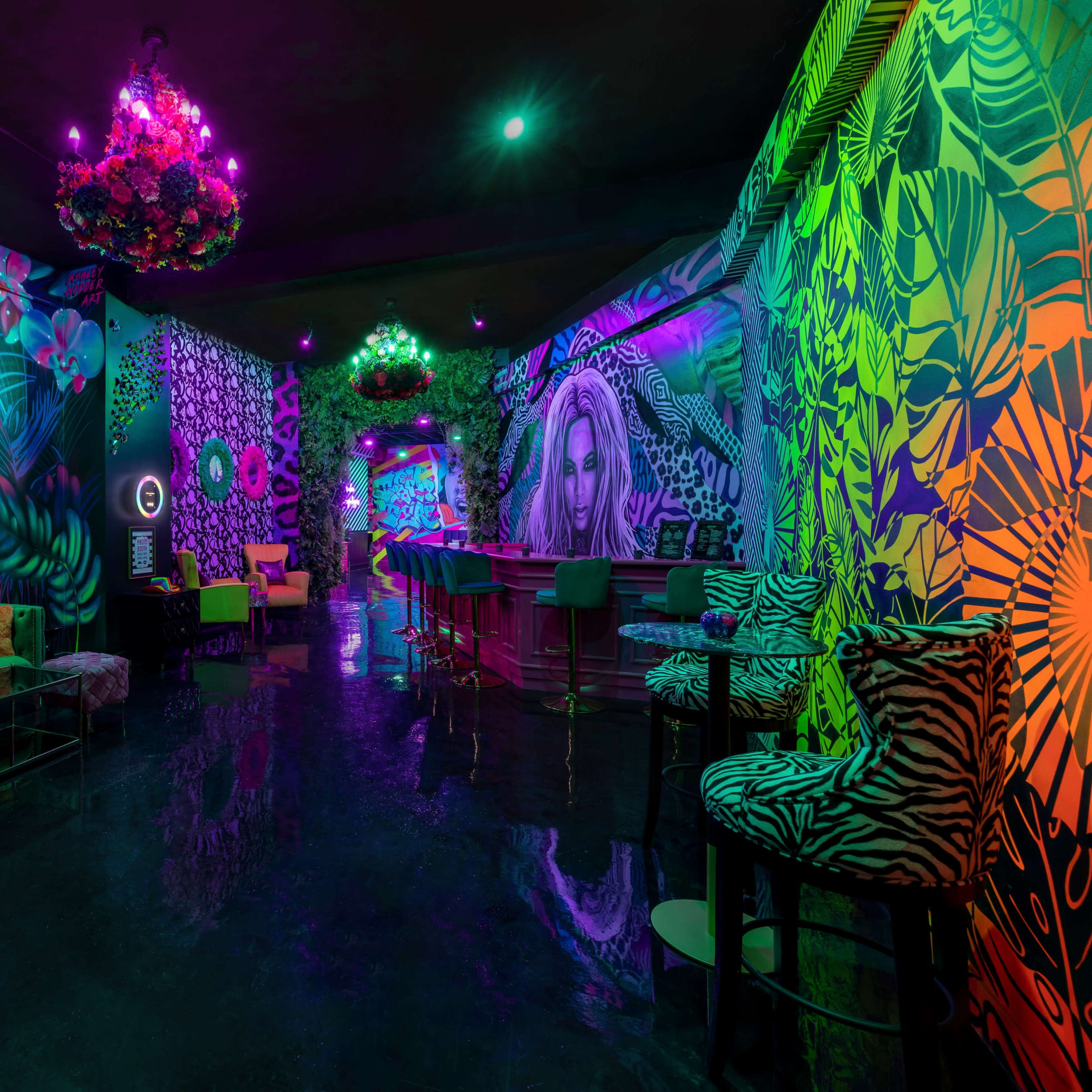 Extravagant Cutting-Edge Private Lounge Image in East Williamsburg, Brooklyn, NY