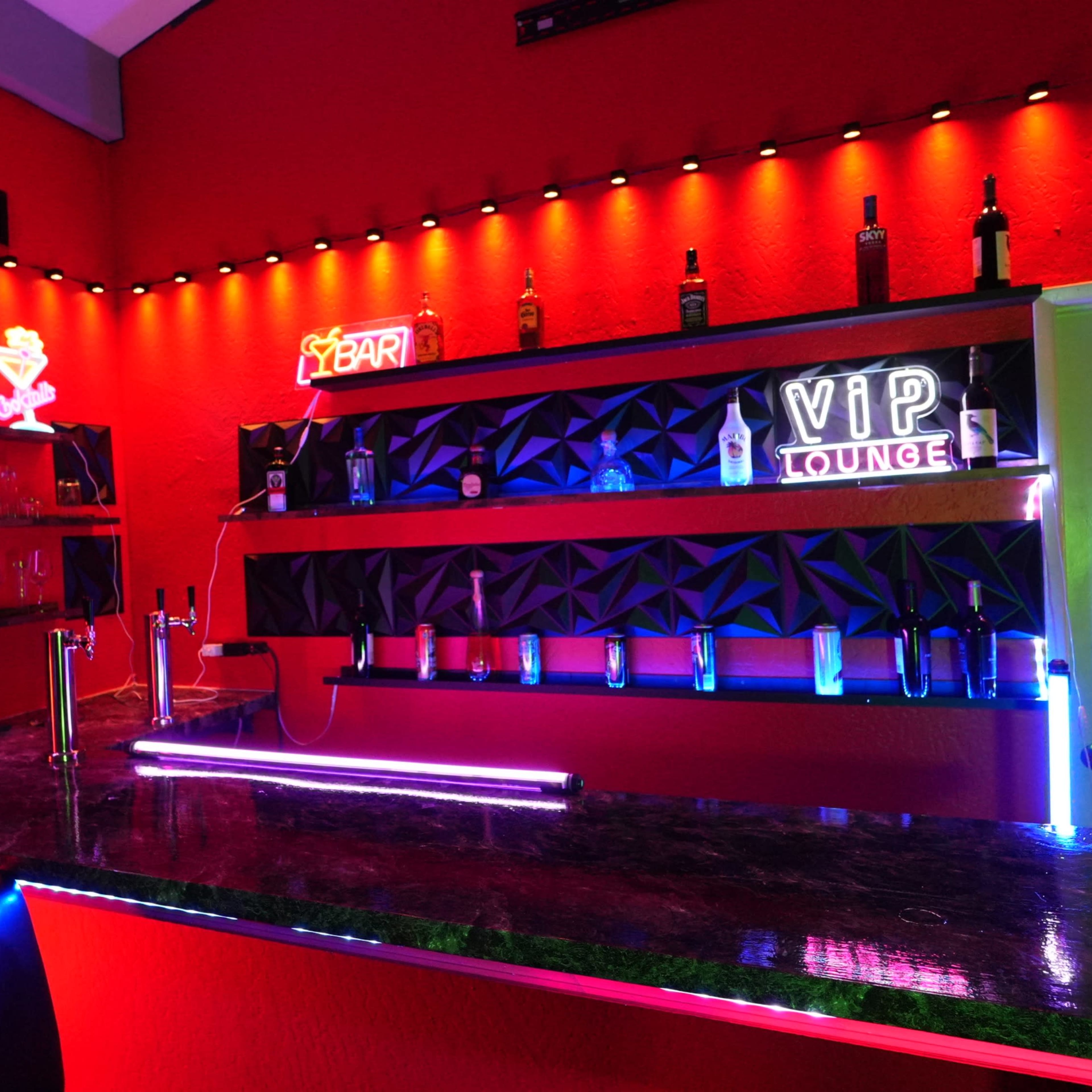 Bar , cyclorama ,greenroom ,graffiti multi-dream sets Image in Yuba City, Yuba City, CA